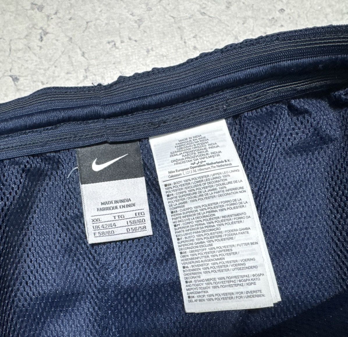 Nike Nike FC Barcelona Nylon Baggy Track Pants Football Drill Y2K Size US 38 / EU 54 - 6 Thumbnail