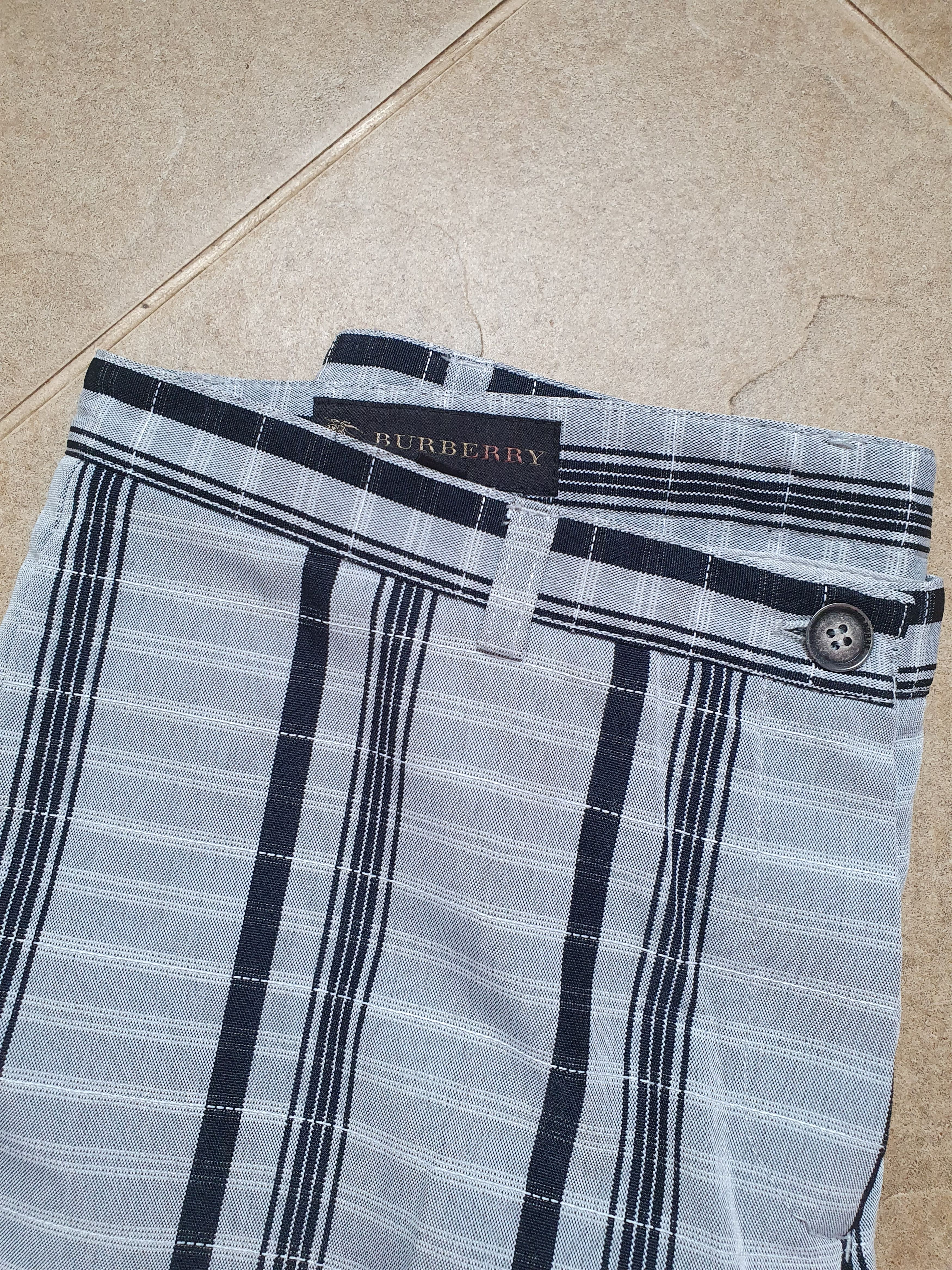 Burberry Vintage women's Burberry Check Grey Size 40 Made in Italy Size 40" / US 18 - 17 Thumbnail