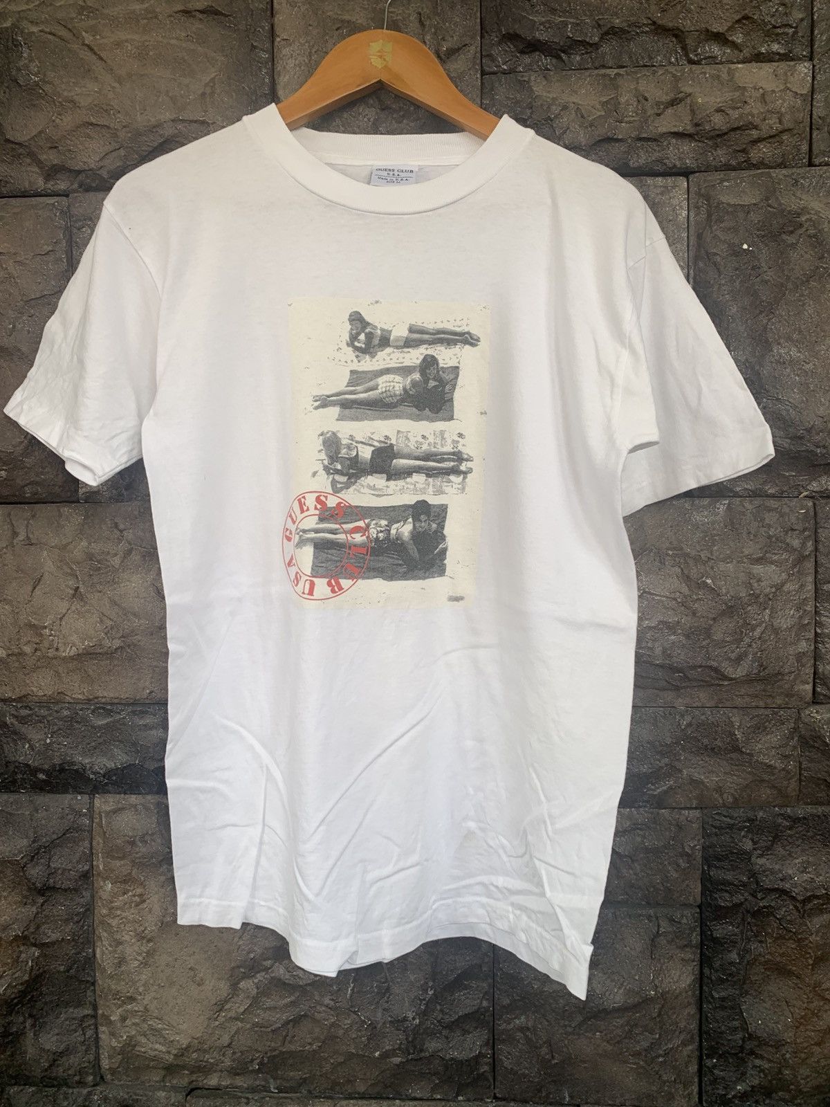 Guess × Vintage Vintage 90s Guess Club Photo Print / Magazine Cover T shirt Size US M / EU 48-50 / 2 - 1 Thumbnail