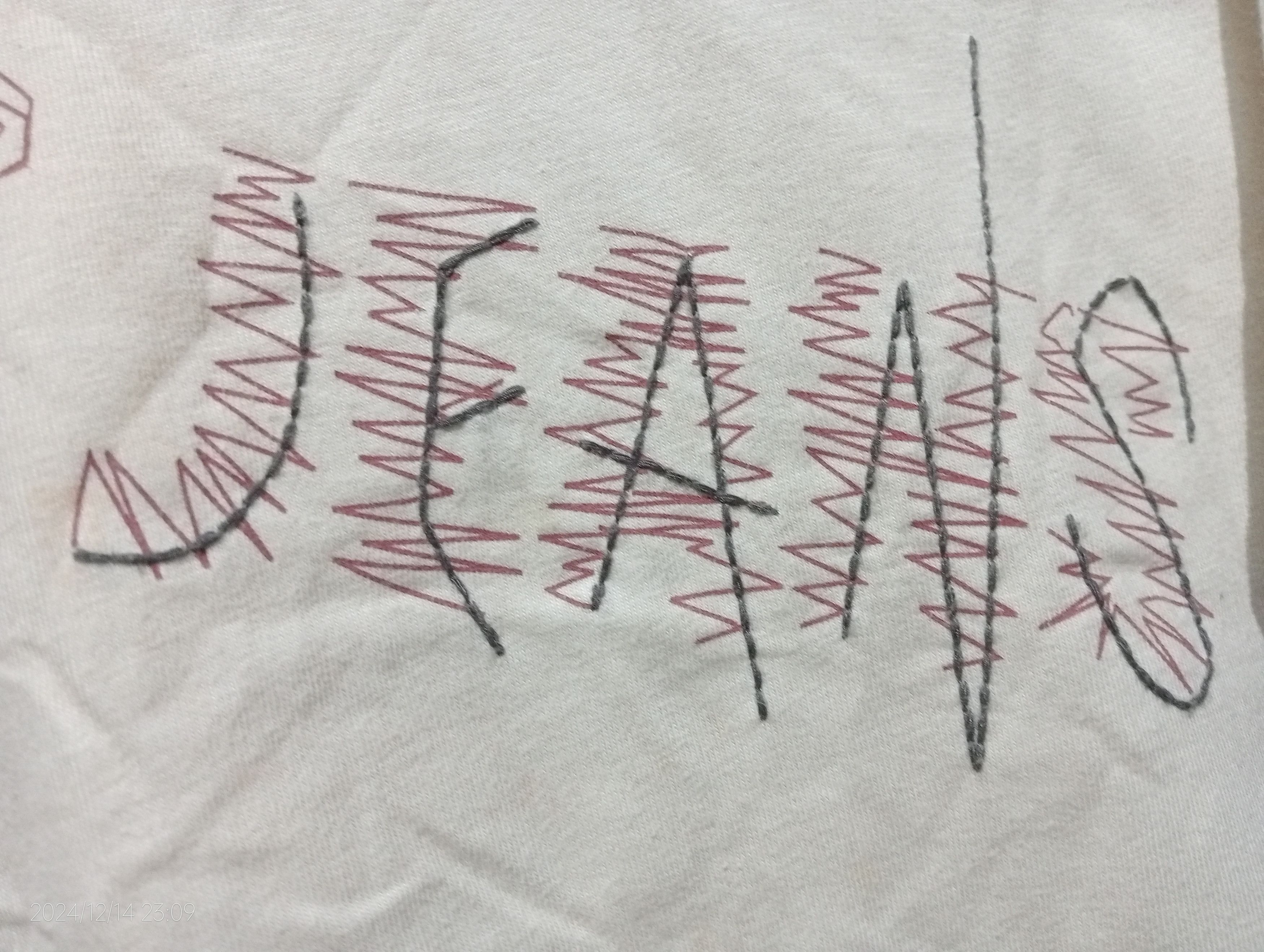 Levi's Vintage Levi's Jeans Emboidery Art Tee Very Rare Size US S / EU 44-46 / 1 - 5 Thumbnail