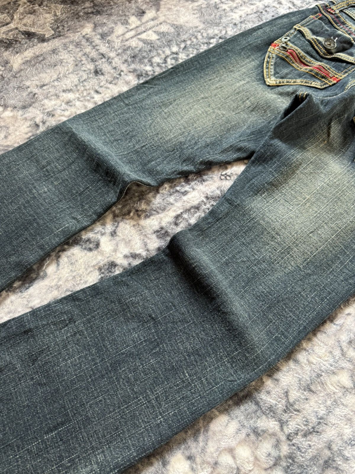 If Six Was Nine B.C.B.G Japan Gun Pocket Muddy Wash Flared Jeans Size US 29 - 17 Thumbnail