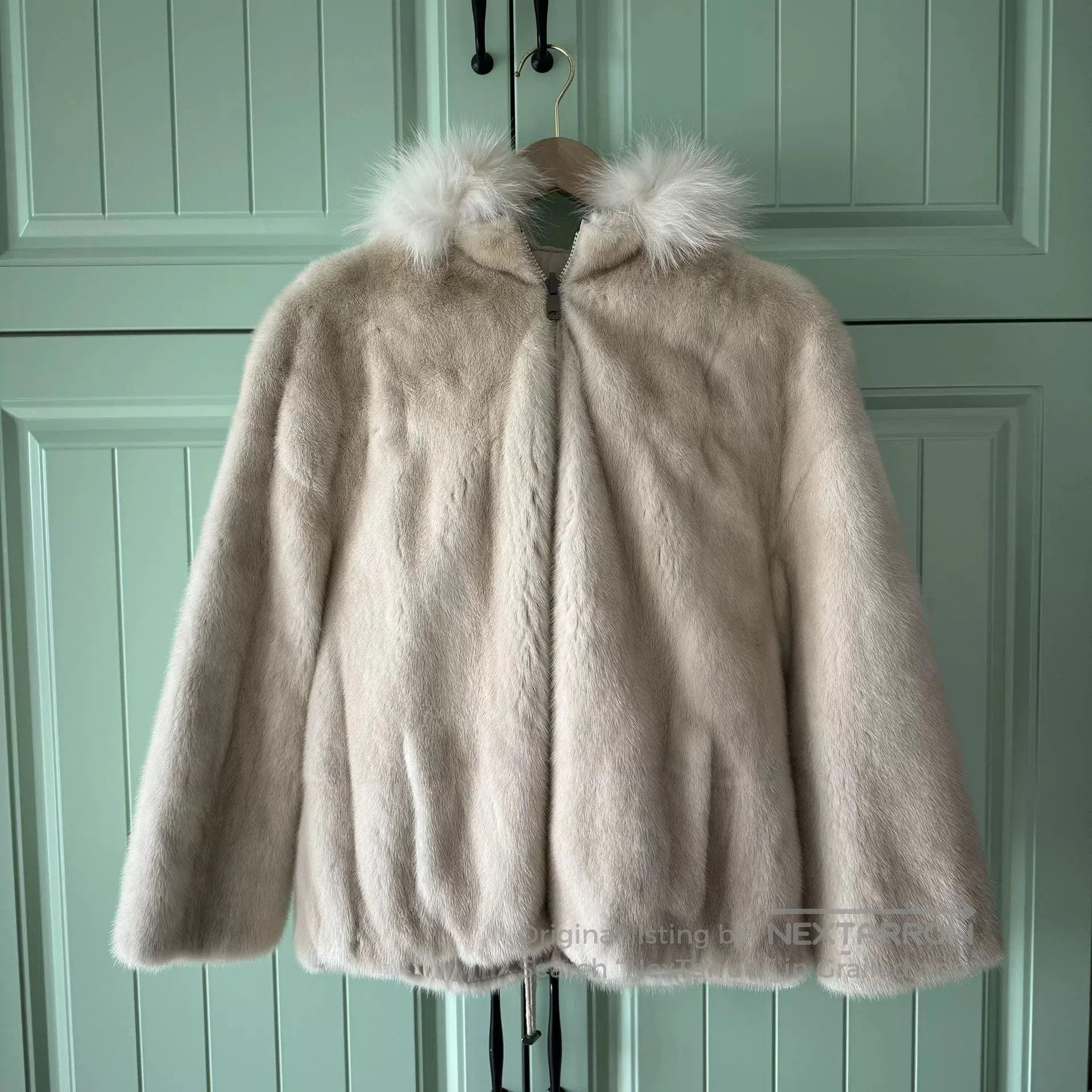 Brunello Cucinelli Brunello Cucinelli Beige Mink Coat. Size US M / EU 48-50 / 2 - 1 Thumbnail