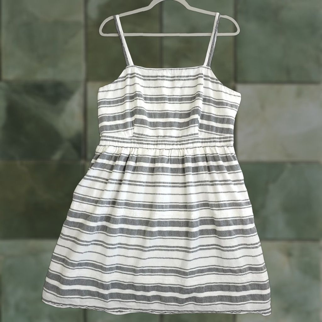 Loft VINTAGE LOFT Dress Womens L Gray White Striped Fit Flare Knee Casual Pockets Size L / US 10 / IT 46 - 1 Thumbnail