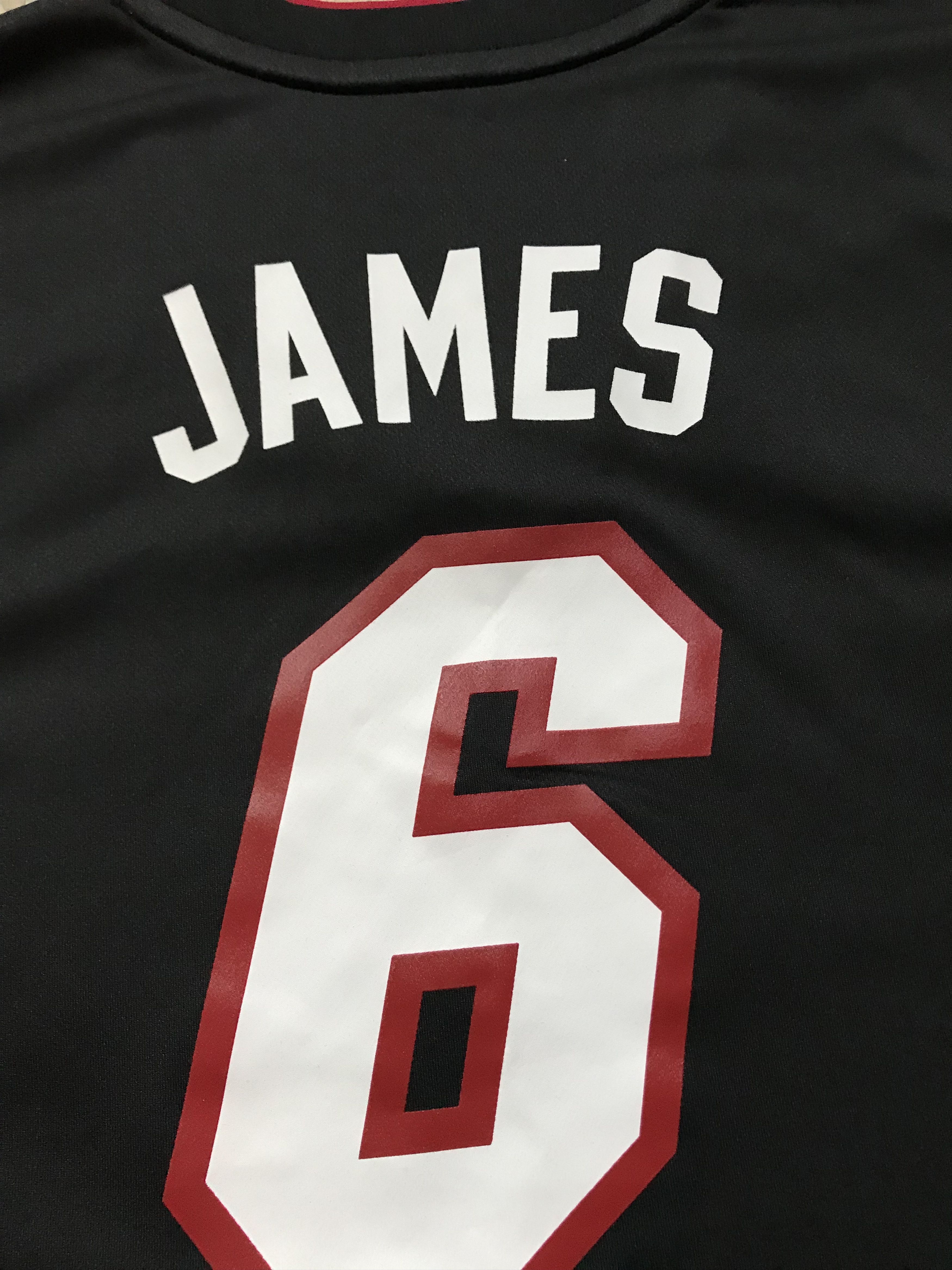 Adidas × NBA × Vintage Adidas Vintage Miami Heat LeBron James #6 Jersey Size US XS / EU 42 / 0 - 6 Thumbnail