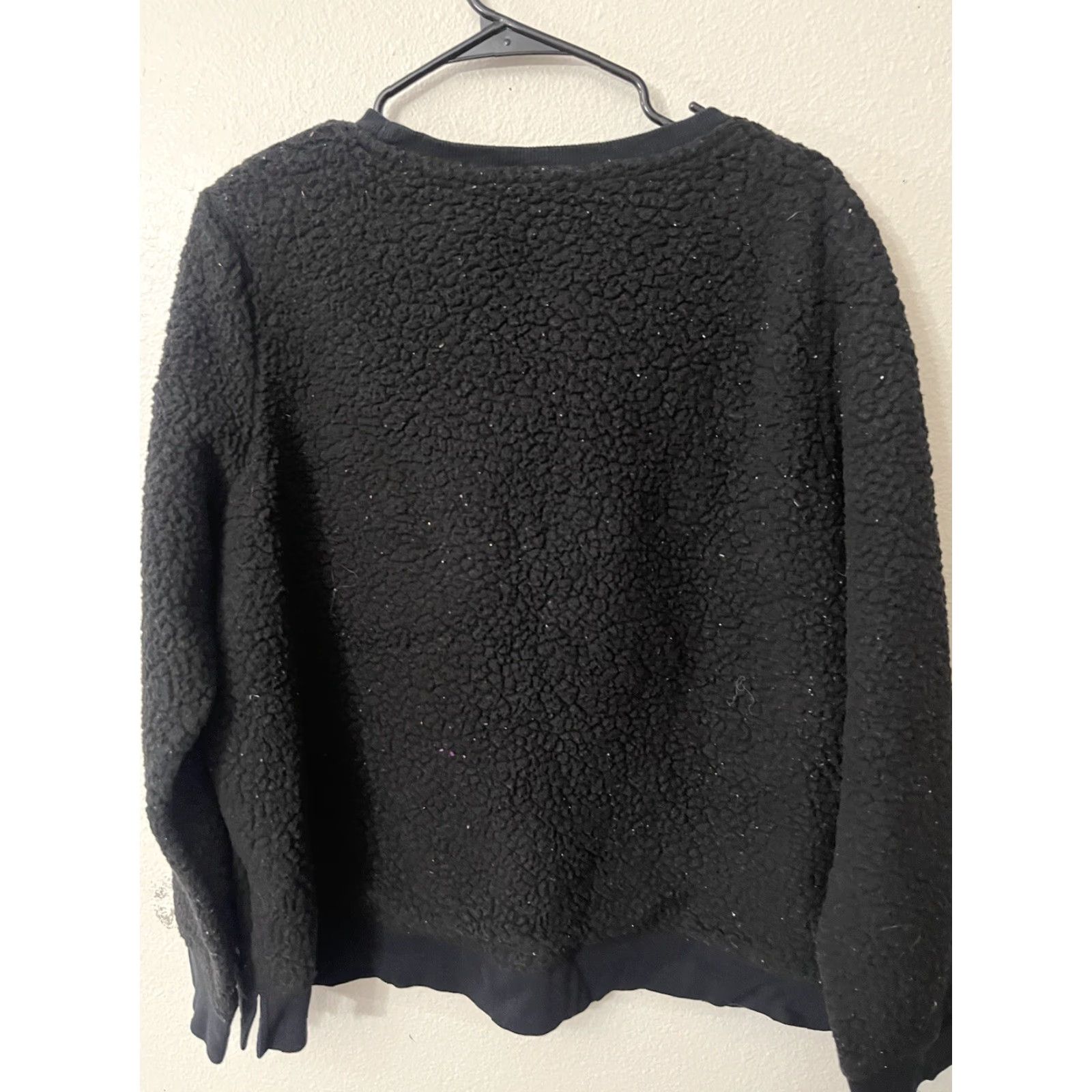 Calvin Klein Calvin Klein Sweatshirt Black Size L Pullover Crewneck Sherpa Teddy Bear Women's Size L / US 10 / IT 46 - 4 Thumbnail