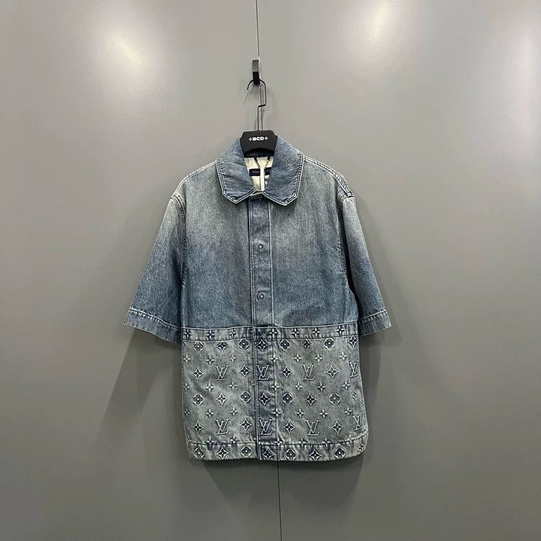 Louis Vuitton Louis Vuitton Blue brand logo embossed denim shirt 2501-Nex Size US S / EU 44-46 / 1 - 1 Thumbnail