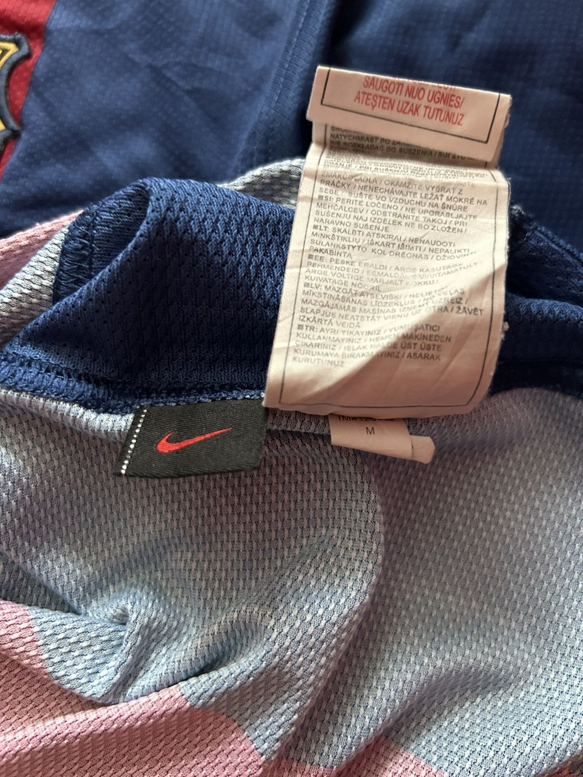 Nike Nike Barcelona Vintage Soccer Y2K Retro Jersey Size US M / EU 48-50 / 2 - 5 Thumbnail