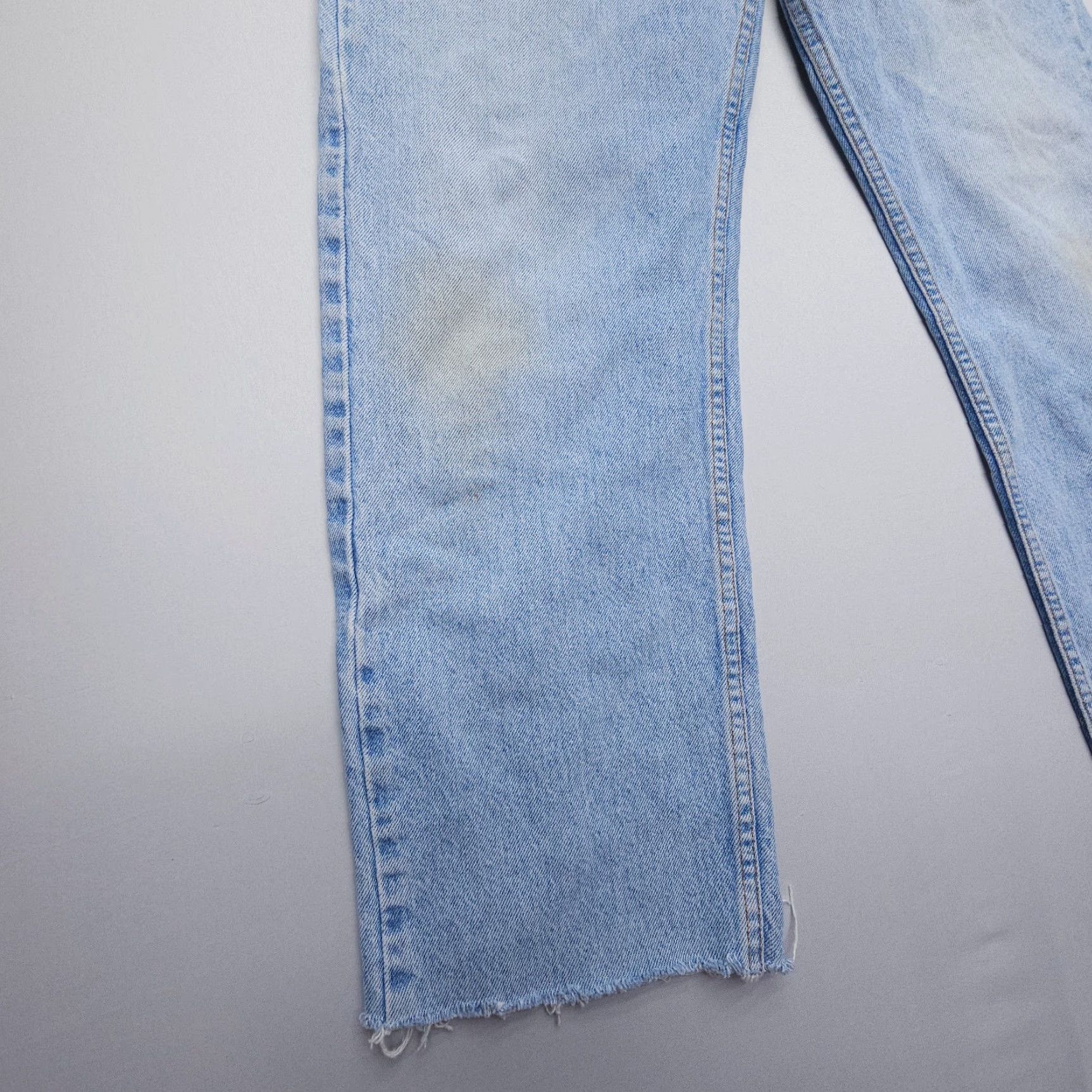 Levi's VINTAGE Levi's 505 Jeans Mens 38 x 34 Straight Regular Blue Denim 5-Pocket Logo 27" Inseam Cut-Off (35 x 27") Size US 38 / EU 54 - 6 Thumbnail