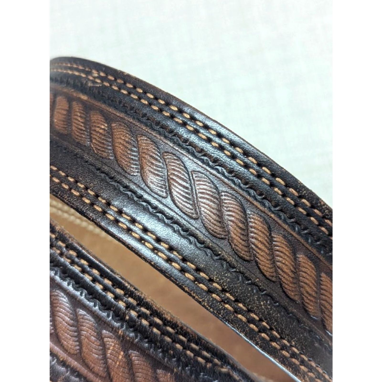 Vintage VINTAGE USA MADE TOOLED BUCKLE BELT Cowhide Brown 30 Western Belt Mens 1-3/4" 36" Total Length 29-33" 30/31 Decade 80s? Size 30 - 3 Thumbnail