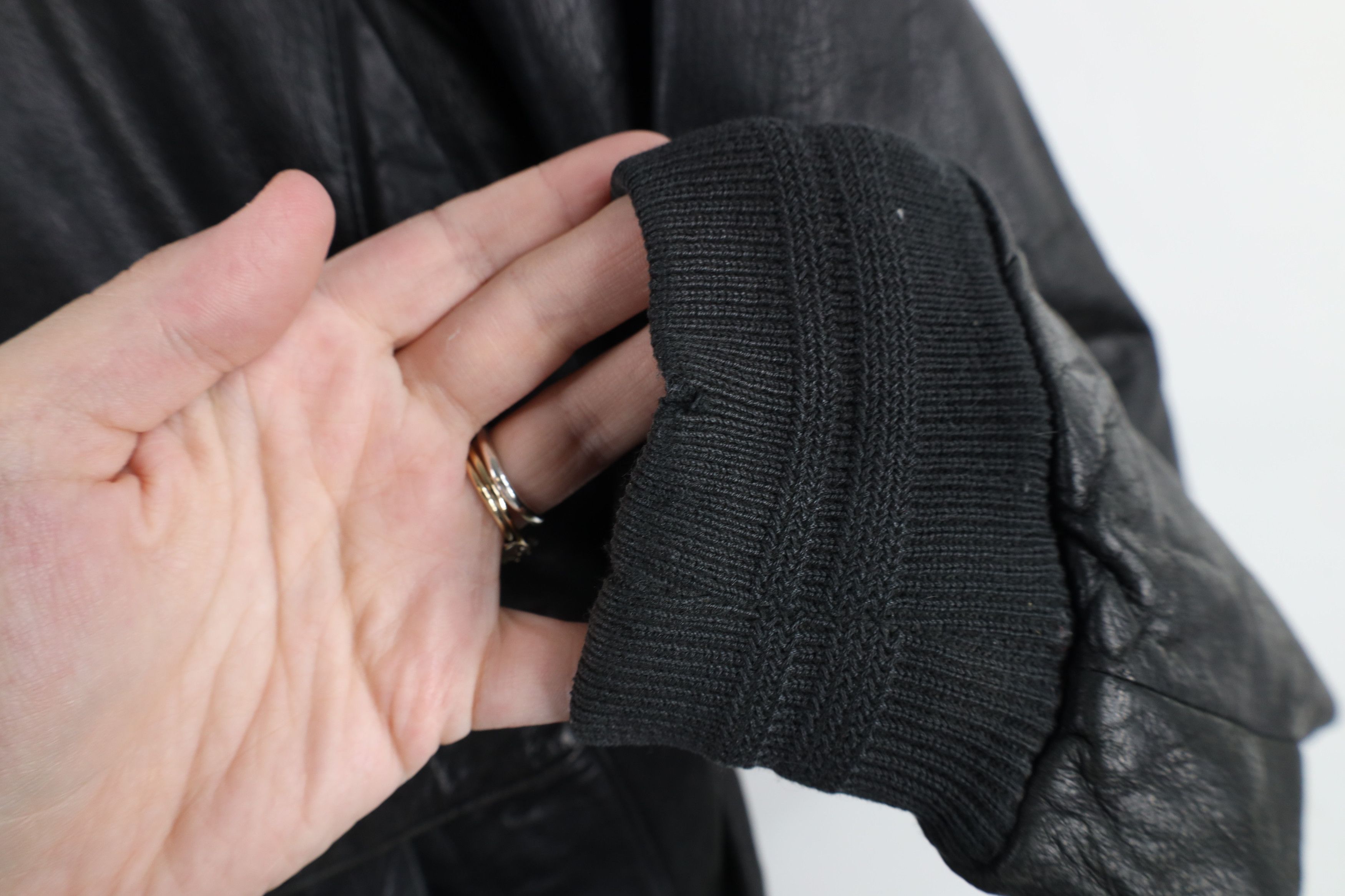 Vintage Vintage 90s Streetwear Leather Flight Bomber Jacket Black Size US L / EU 52-54 / 3 - 7 Thumbnail