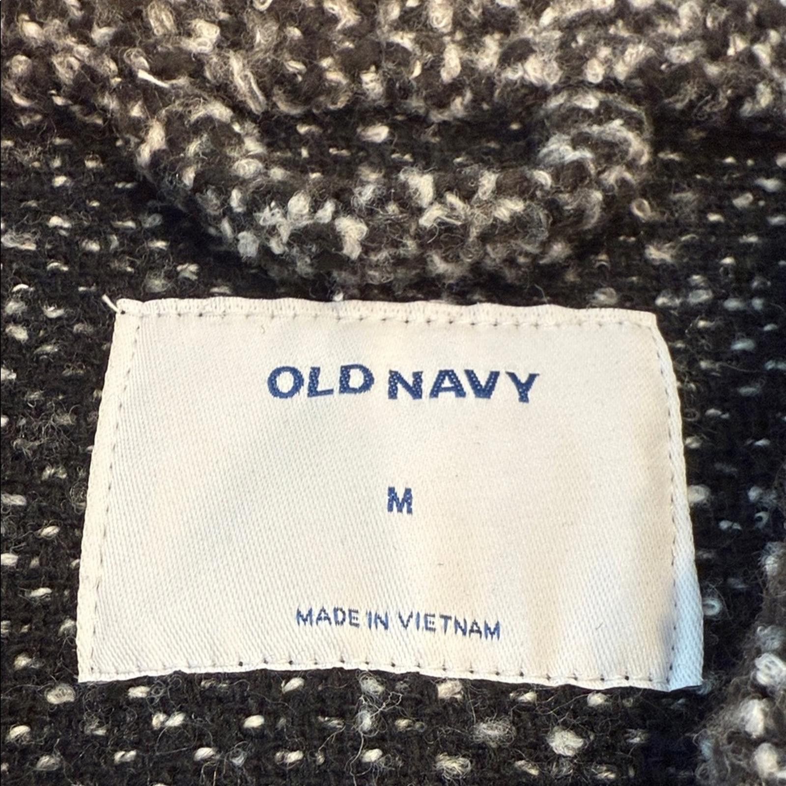 Old Navy Old Navy Black & White wool blend coat floral broach SZ Med Size M / US 6-8 / IT 42-44 - 8 Thumbnail