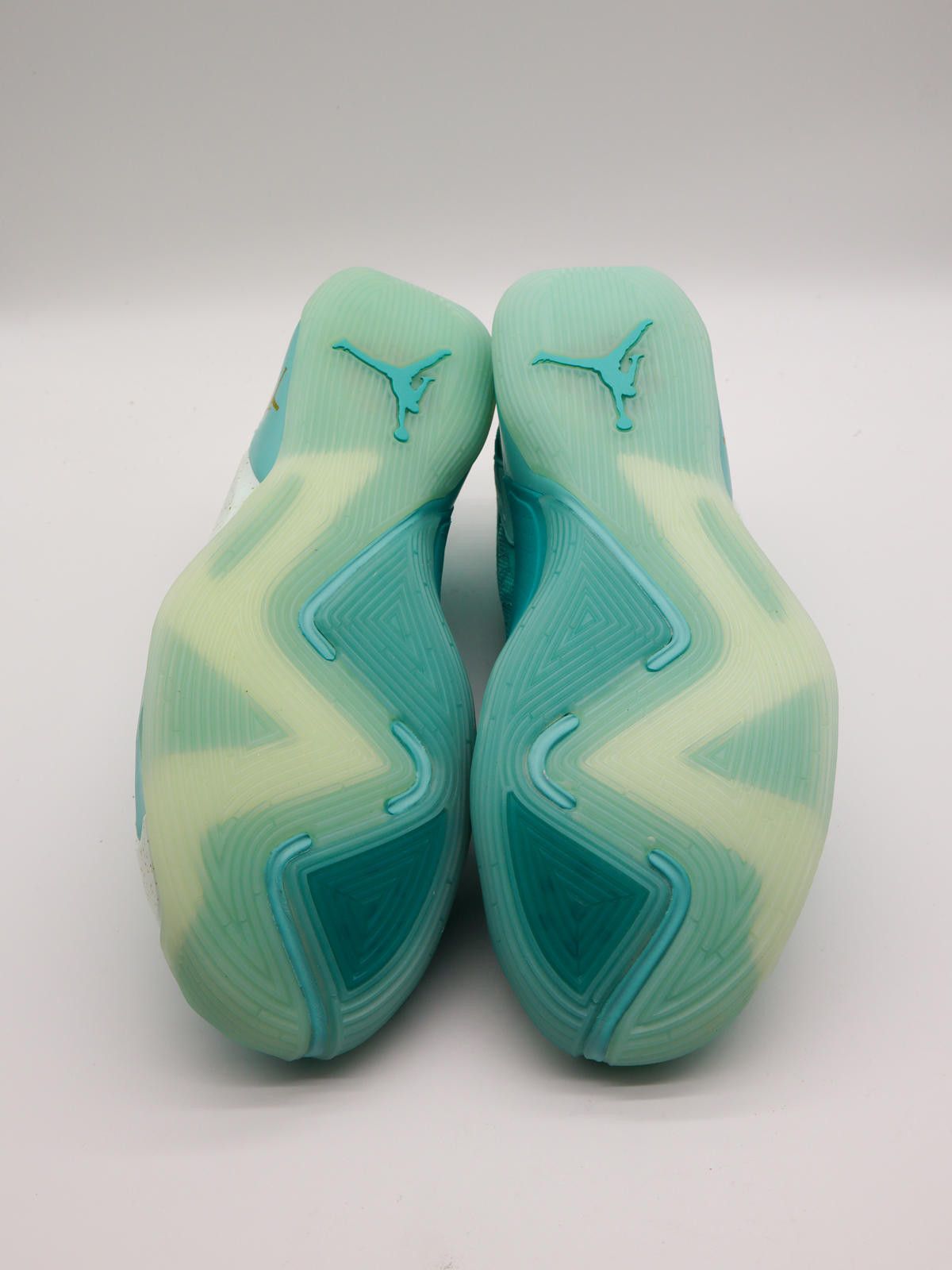 Jordan Brand Jordan Luka 2 “Matador” – DX8733 300 - Brand new in box Size US 12.5 / EU 45-46 - 5 Thumbnail