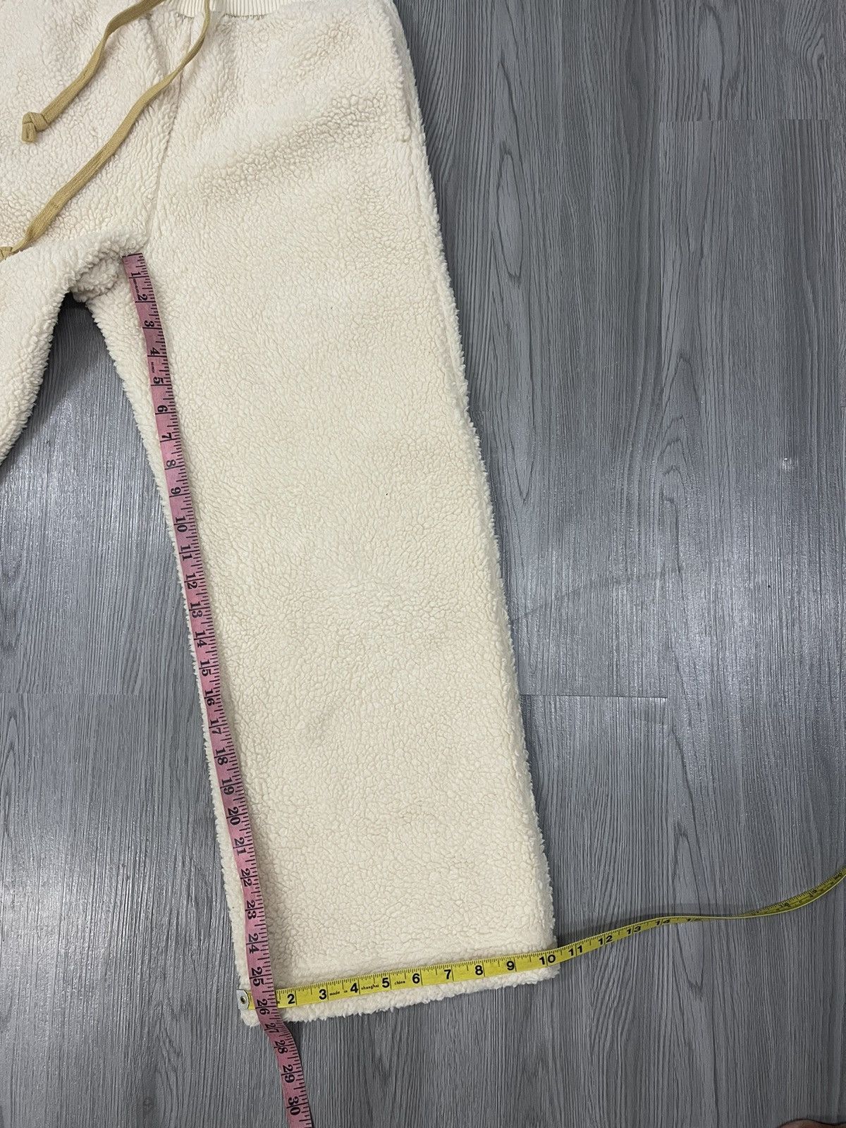 JW Anderson × Japanese Brand J.W Anderson Uniqlo Sherpa Pant Size US 29 - 9 Thumbnail