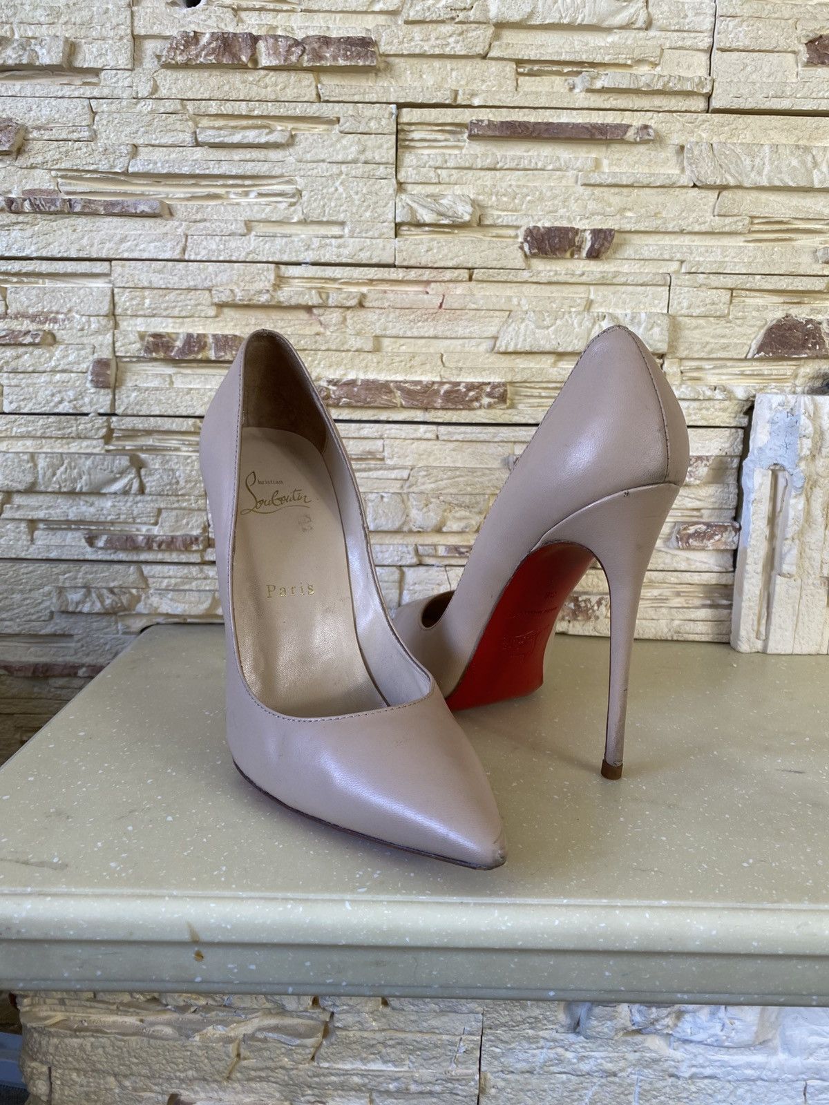 Christian Louboutin Christian Louboutine Leather Women’s Heels Beige Size US 8.5 / IT 38.5 - 2 Thumbnail