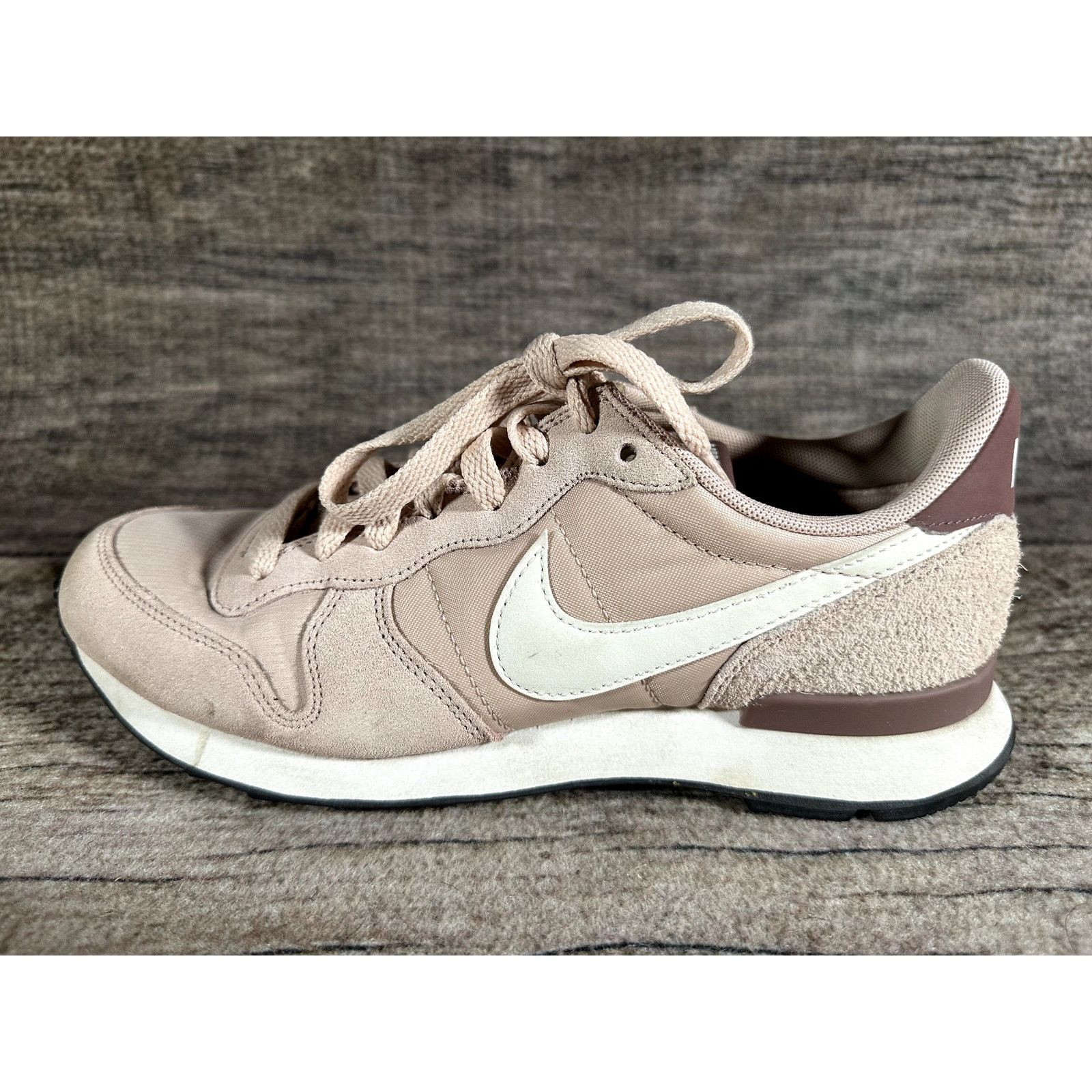 Nike Nike Womens Internationalist Shoes Pink Leather Sneakers Size US 7 / IT 37 - 9 Thumbnail