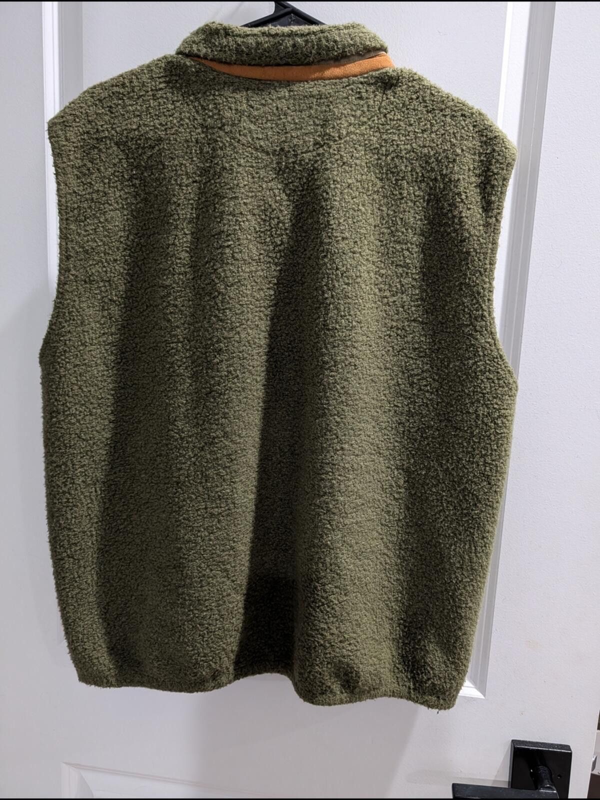 Lands' End Lands' End Olive Green Sherpa Fleece Vest with Contrast Trim Size US L / EU 52-54 / 3 - 4 Thumbnail