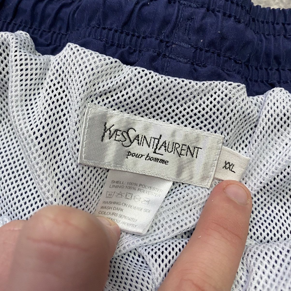 Yves Saint Laurent Luxury Yves Saint Laurent Small logo vintage rare shorts Size US 38 / EU 54 - 6 Thumbnail