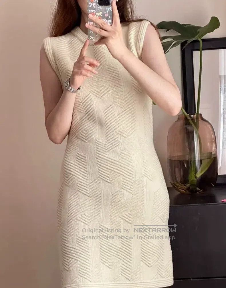 Hermes Hermes Beige Letter Embroidered Wool Sleeveless Knitted Dr Size XS / US 0-2 / IT 36-38 - 8 Thumbnail