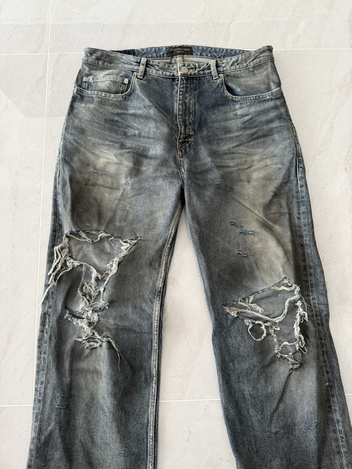 Balenciaga Balenciaga Distressed Mud Show Denim Sz.L Size US 36 / EU 52 - 3 Thumbnail