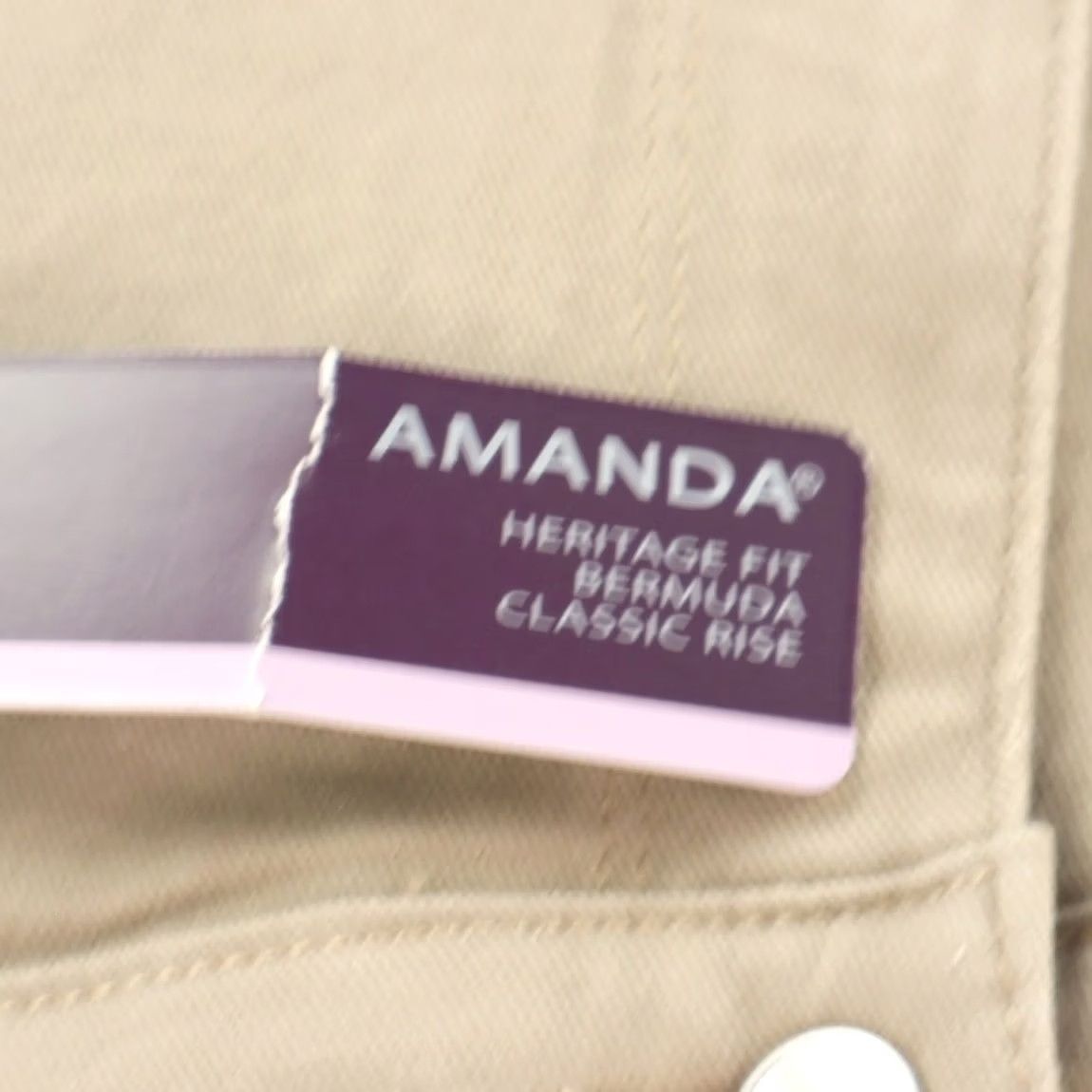 Gloria Vanderbilt Gloria Vanderbilt Stretch Amanda Cotton Twill Golf Shorts Tan Women's 22 Size 40" / US 18 - 8 Thumbnail