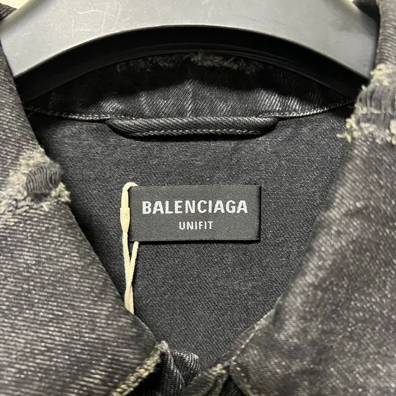 Balenciaga Balenciaga Black Embroidered Destroyed Denim Jacket Size US M / EU 48-50 / 2 - 3 Thumbnail