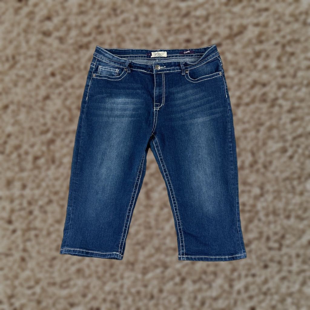 Vintage VIGOSS Jeans Women 10 Blue Denim Capri Embroidered Bling Cotton Stretch Capri Jeans Women 10 Blue Denim Capri Embroidered Bling Cotton Stretch Mens? Size 32" / US 10 / IT 46 - 1 Thumbnail