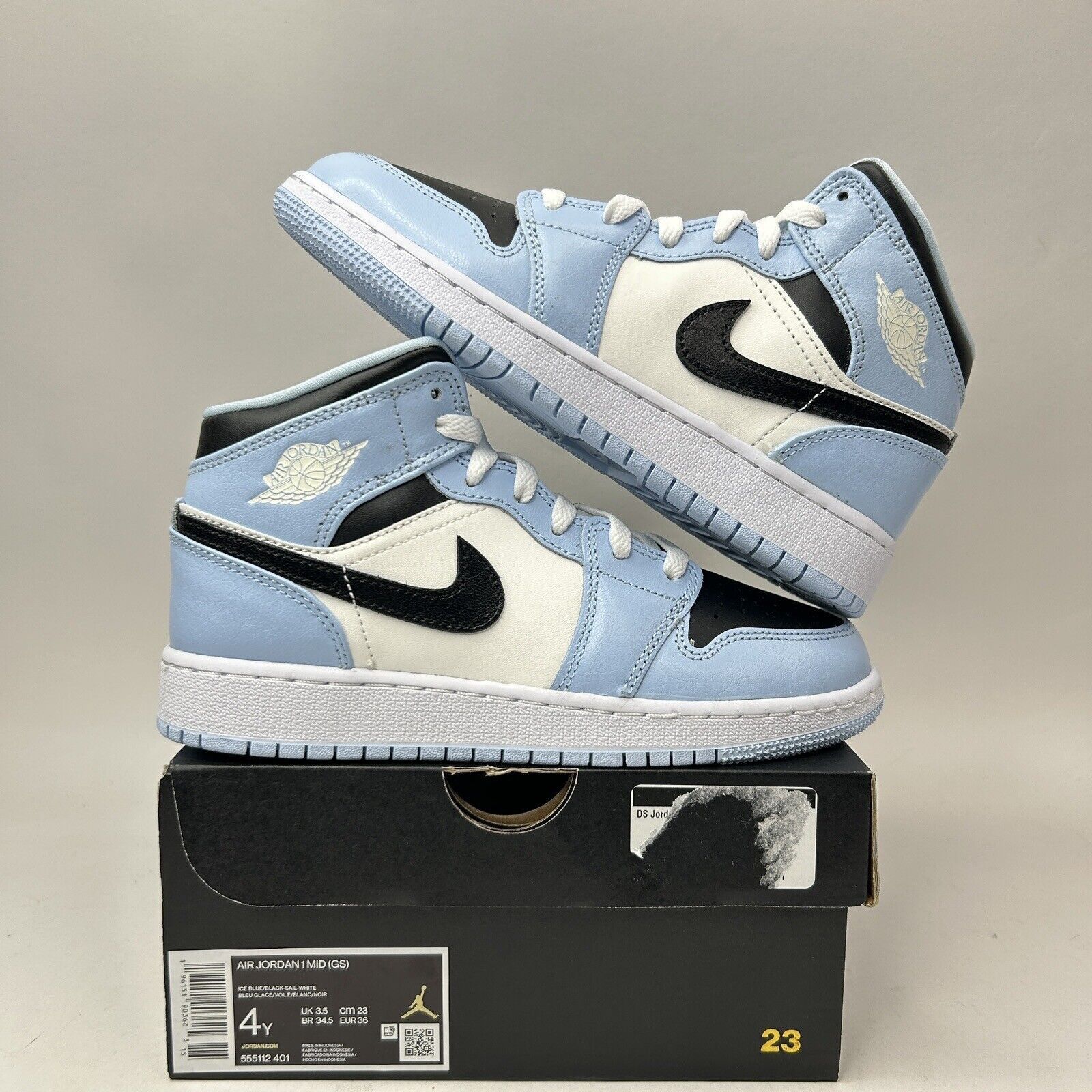 Nike Nike Air Jordan 1 Mid Retro GS "Ice Blue” 2023 Size US 5.5 / IT 35.5 - 1 Thumbnail