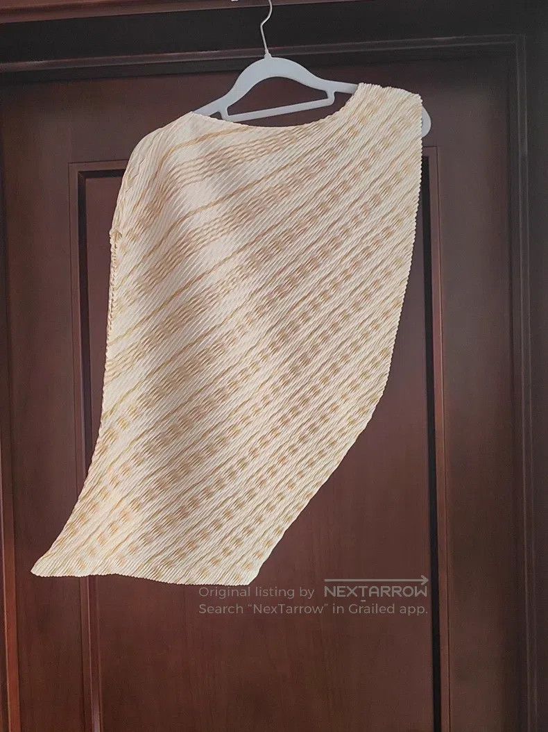 Issey Miyake Issey Miyake Corn Fish Scale Sleeveless Top Size M / US 6-8 / IT 42-44 - 2 Thumbnail