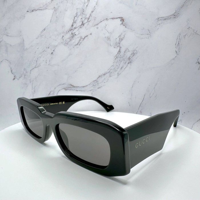 Gucci Gucci Sunglasses Rectangle Black Frames Gold Logo Authentic | Grailed
