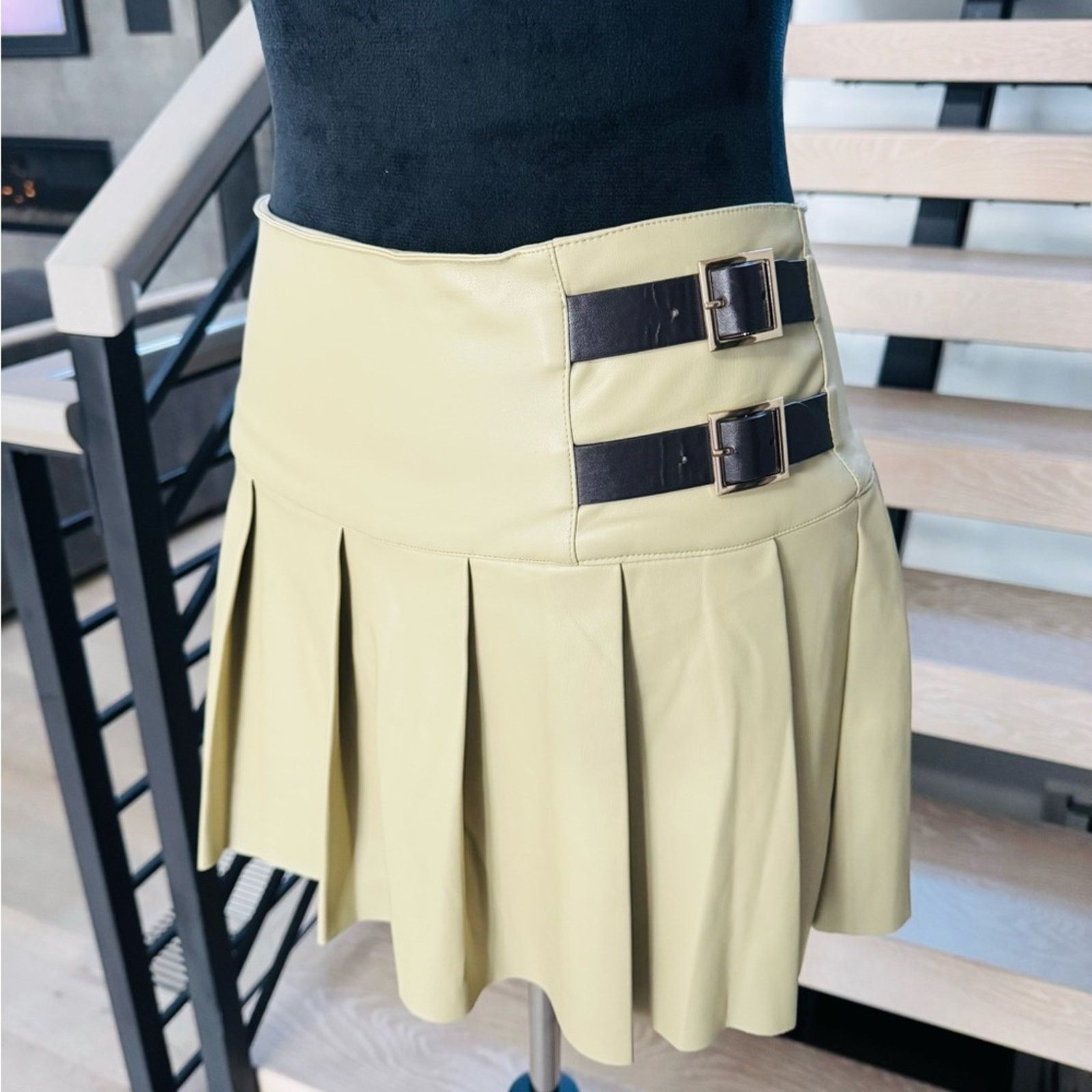 WeWoreWhat New Stylish Faux Leather Pleated Skirt with Buckle Accents S Size 27" / US 4 / IT 40 - 8 Thumbnail