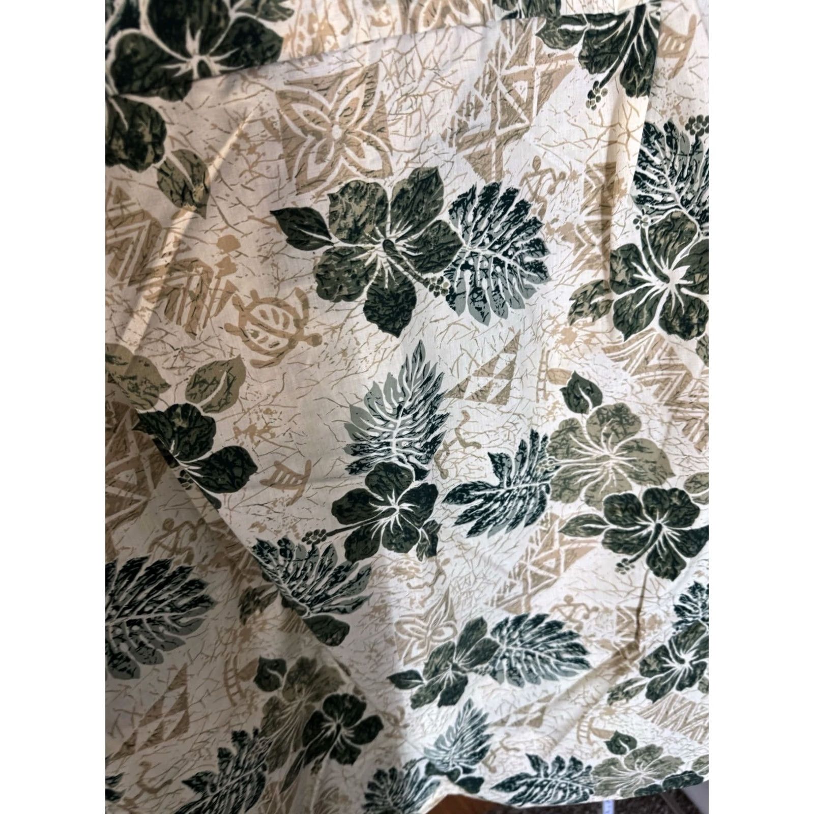 Vintage Winnie Fashion Hawaii Green Floral SHORT SLEEVE BUTTON UP SHIRT Large L Mens Size US L / EU 52-54 / 3 - 8 Thumbnail
