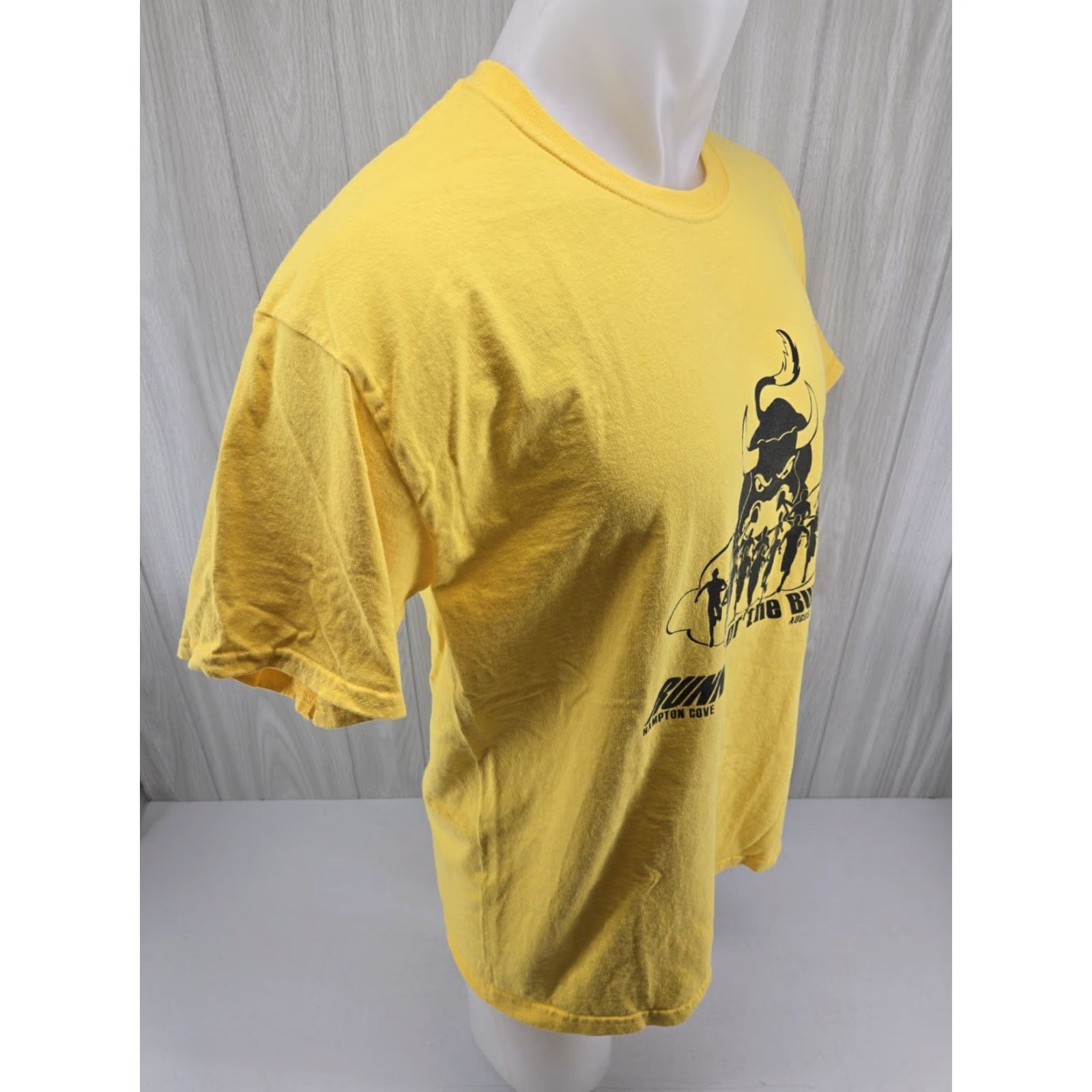 Gildan Running with the Bulls 5K Run T-Shirt Size Large Year 2013 8/24/2013 Shirt Mens L Yellow 2013 8/24/2013 Size US L / EU 52-54 / 3 - 7 Thumbnail