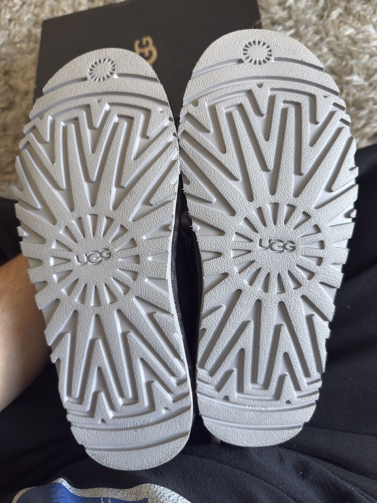 Ugg UGG Harkley True Navy Size US 7 / EU 40 - 5 Thumbnail