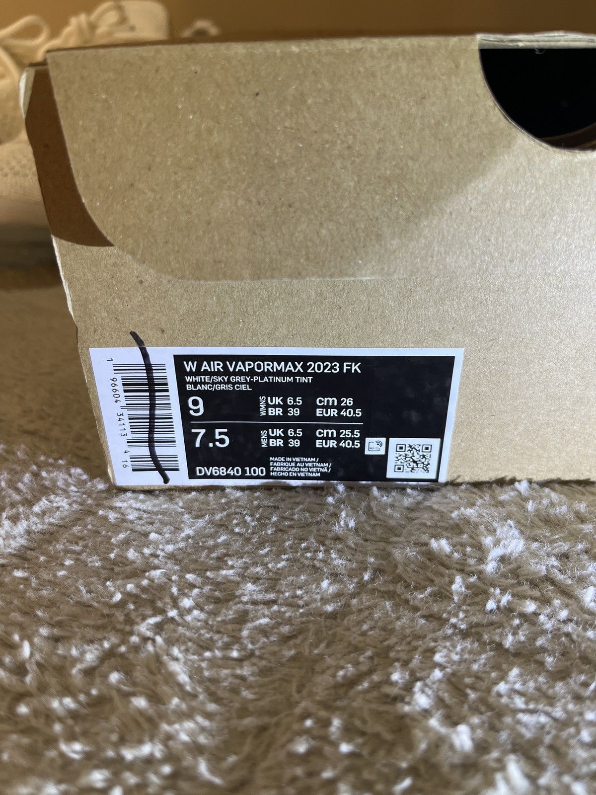 Nike Nike Air VaporMax 2023 Flyknit Size US 9 / IT 39 - 8 Thumbnail