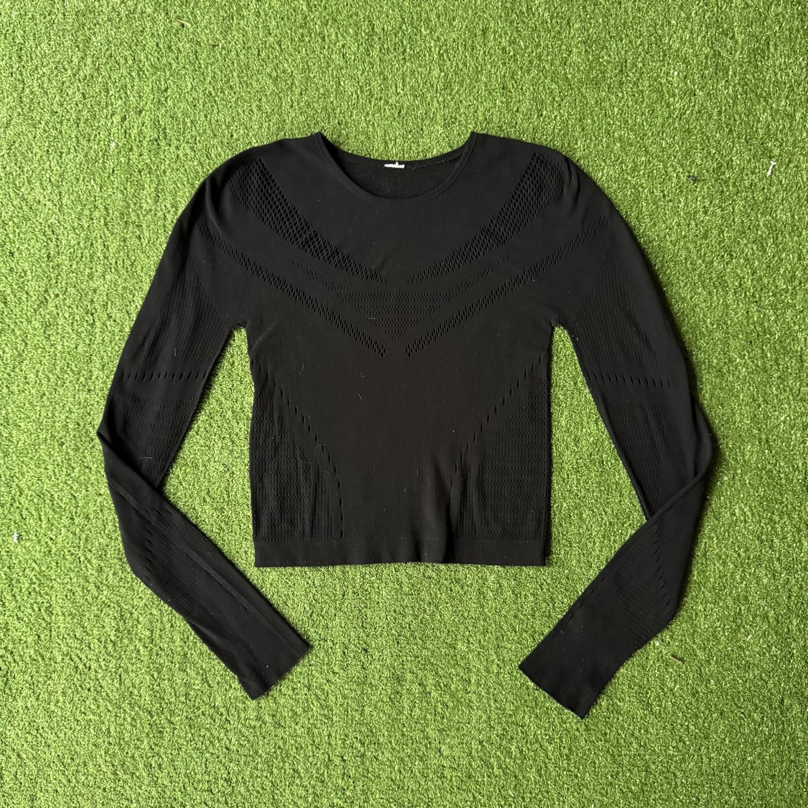Designer Black work out waist length long sleeve Size ONE SIZE - 1 Thumbnail