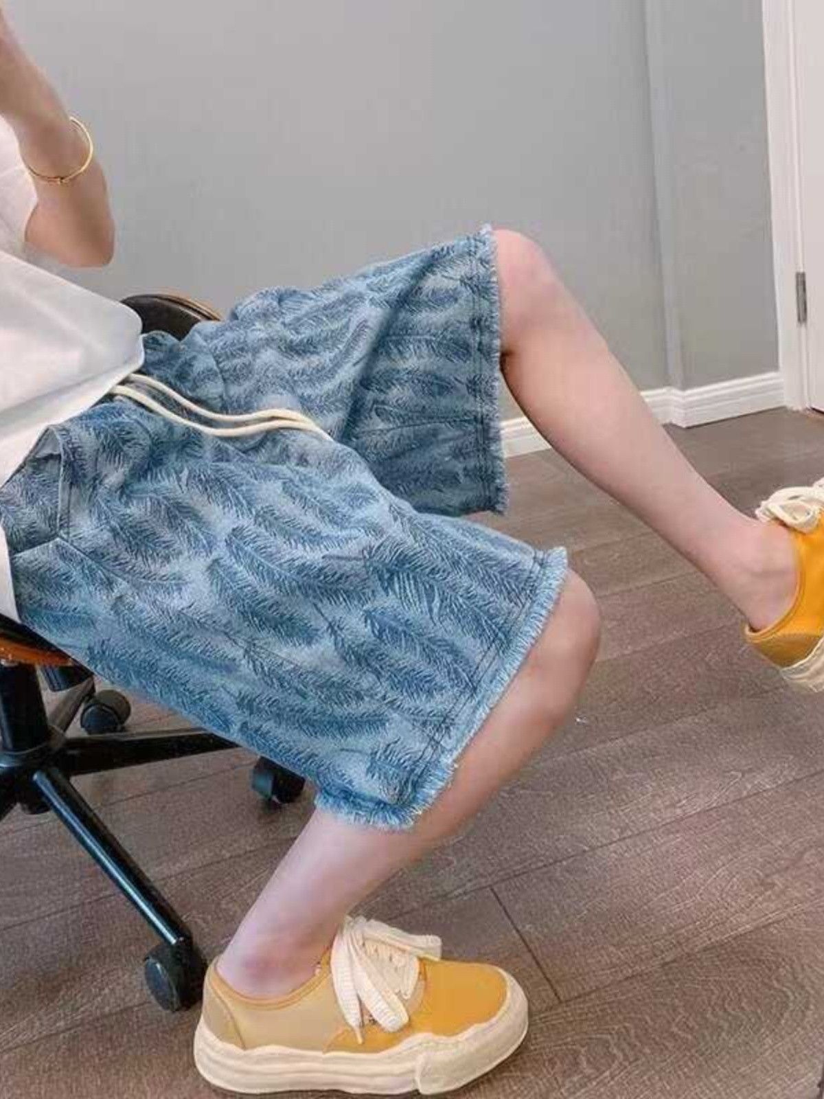 Japanese Brand × Jean Loose casual jacquard feather denim shorts Size US 32 / EU 48 - 2 Thumbnail