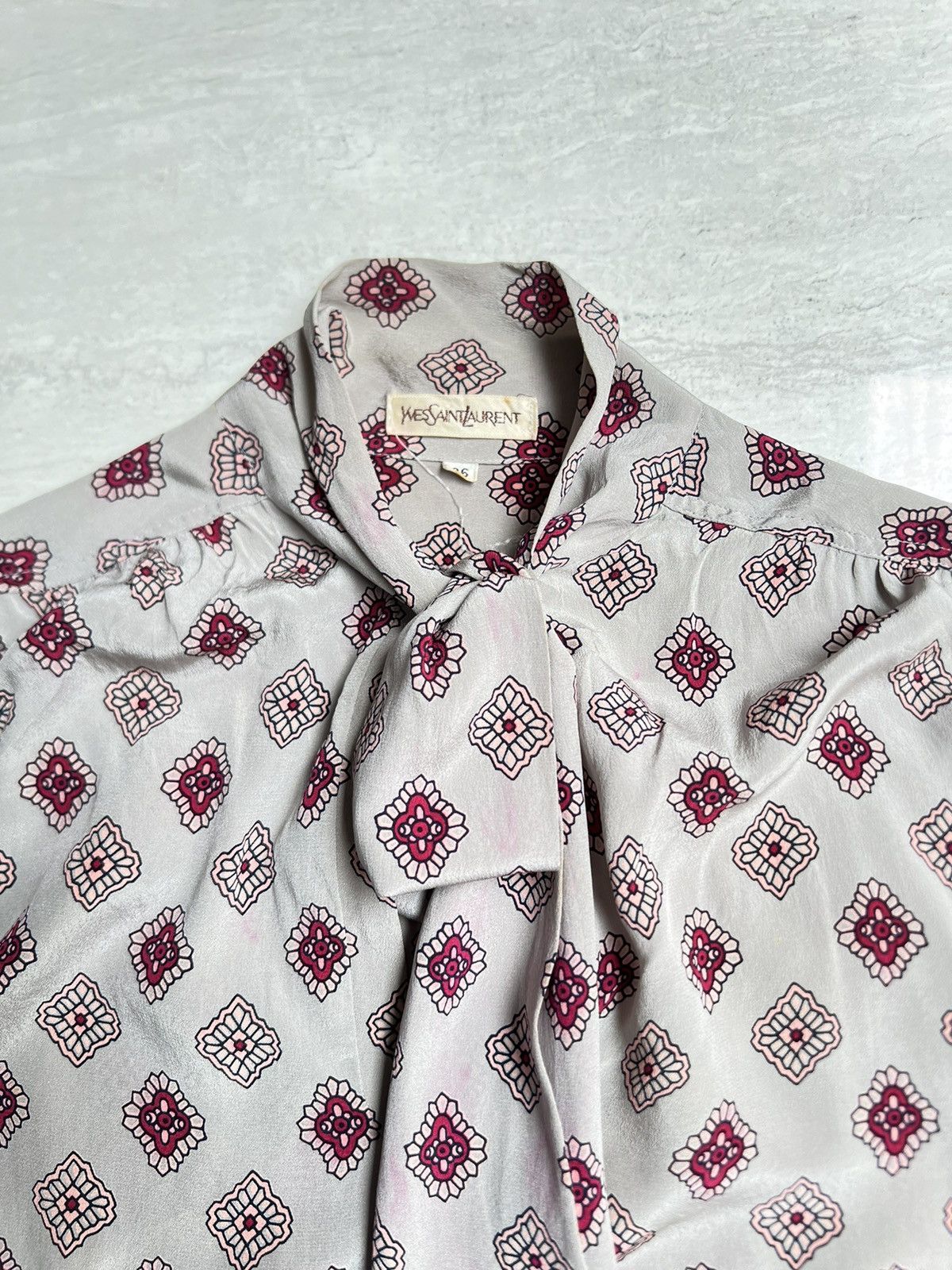 Yves Saint Laurent Yves Saint Laurent YSL Motive Blouse Size L / US 10 / IT 46 - 9 Thumbnail