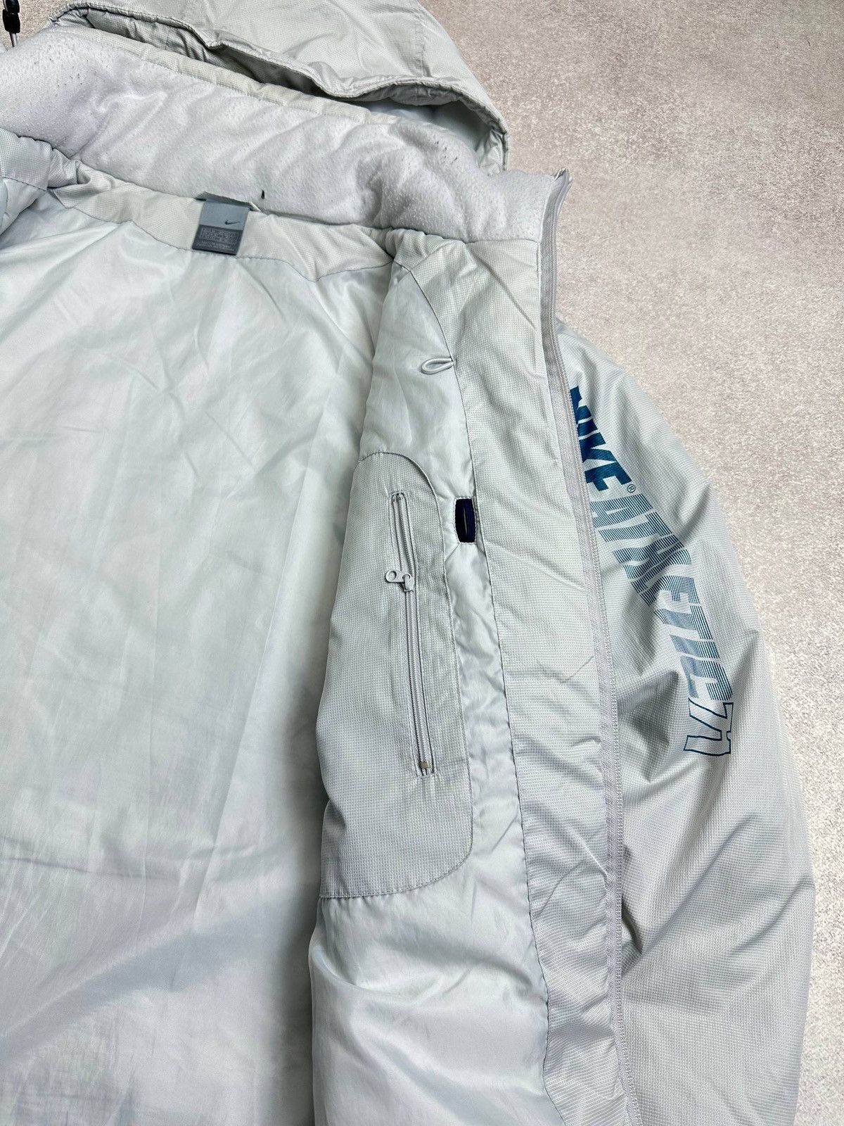Nike Vintage Nike Swoosh Winter Down Goose Jacket Mens M Size US L / EU 52-54 / 3 - 5 Thumbnail