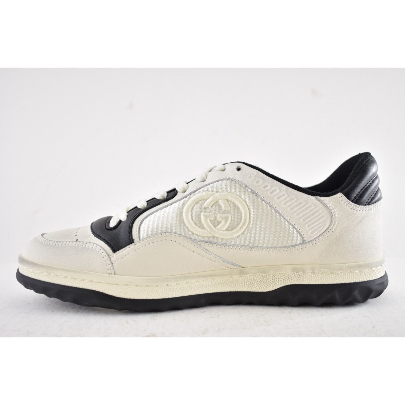 Gucci Gucci Distressed Leather GG Flat Low Top Sneaker 39.5 Size US 9.5 / IT 39.5 - 14 Thumbnail