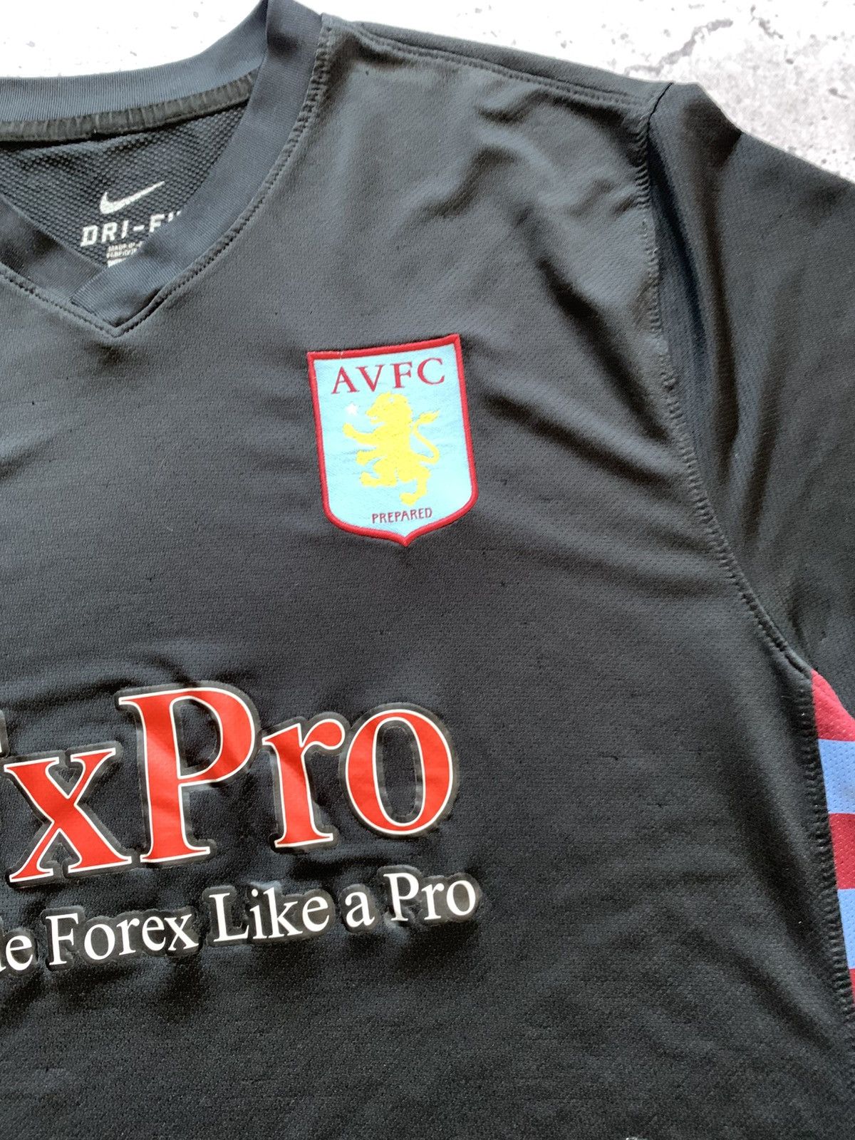 Nike 🔥NIKE ASTON VILLA 2010 2011 AWAY SOCCER JERSEY SHIRT Size US XL / EU 56 / 4 - 10 Thumbnail