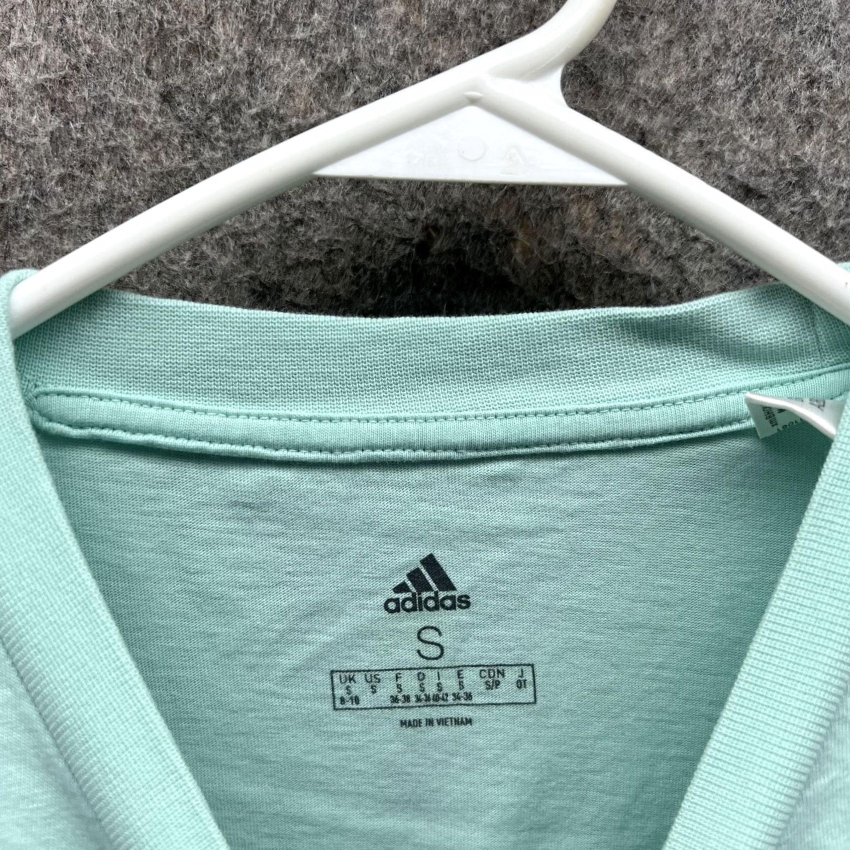 Adidas Adidas Shirt Women Small Blue Athletic Crewneck Trefoil Logo Ladies Tee Size S / US 4 / IT 40 - 3 Thumbnail