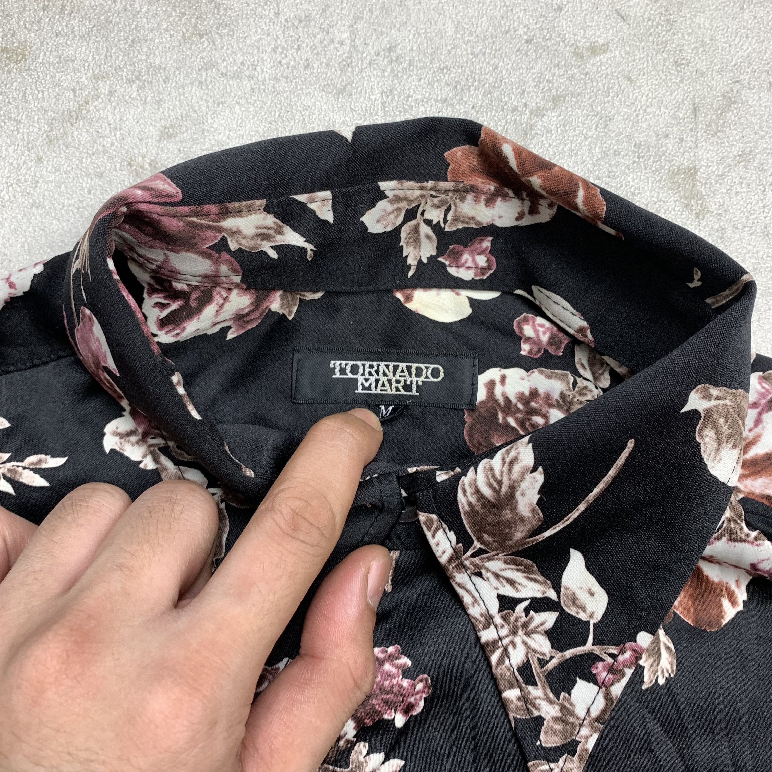 Tornado Mart Tornado Mart Black Rose Floral Button-Up Shirt Size US M / EU 48-50 / 2 - 5 Thumbnail