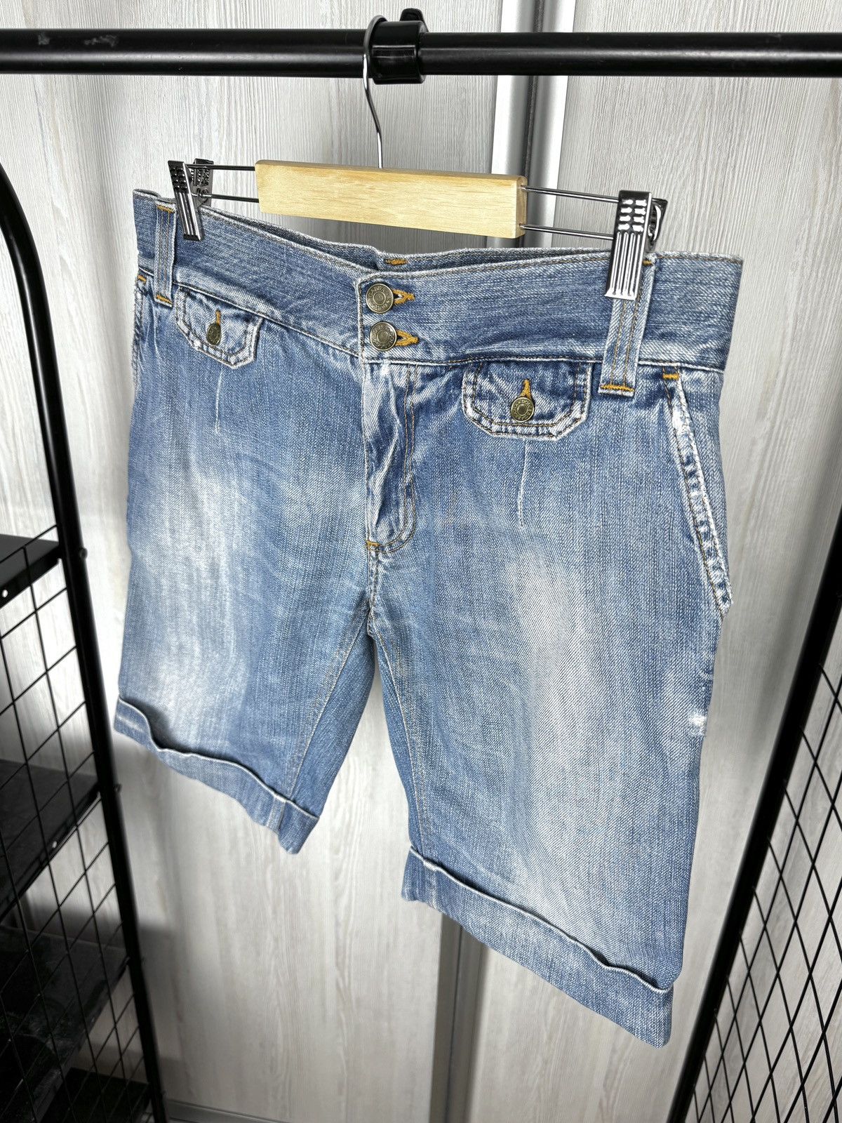 Dolce & Gabbana Dolce & Gabbana 16 Cuba Big Logo Denim Shorts Size US 32 / EU 48 - 6 Thumbnail