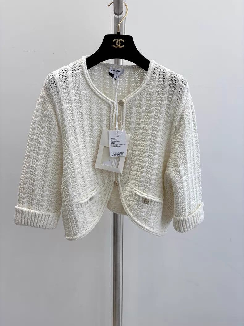 Chanel Chanel Short knitted jacket with white irregular hem Size S / US 4 / IT 40 - 1 Thumbnail