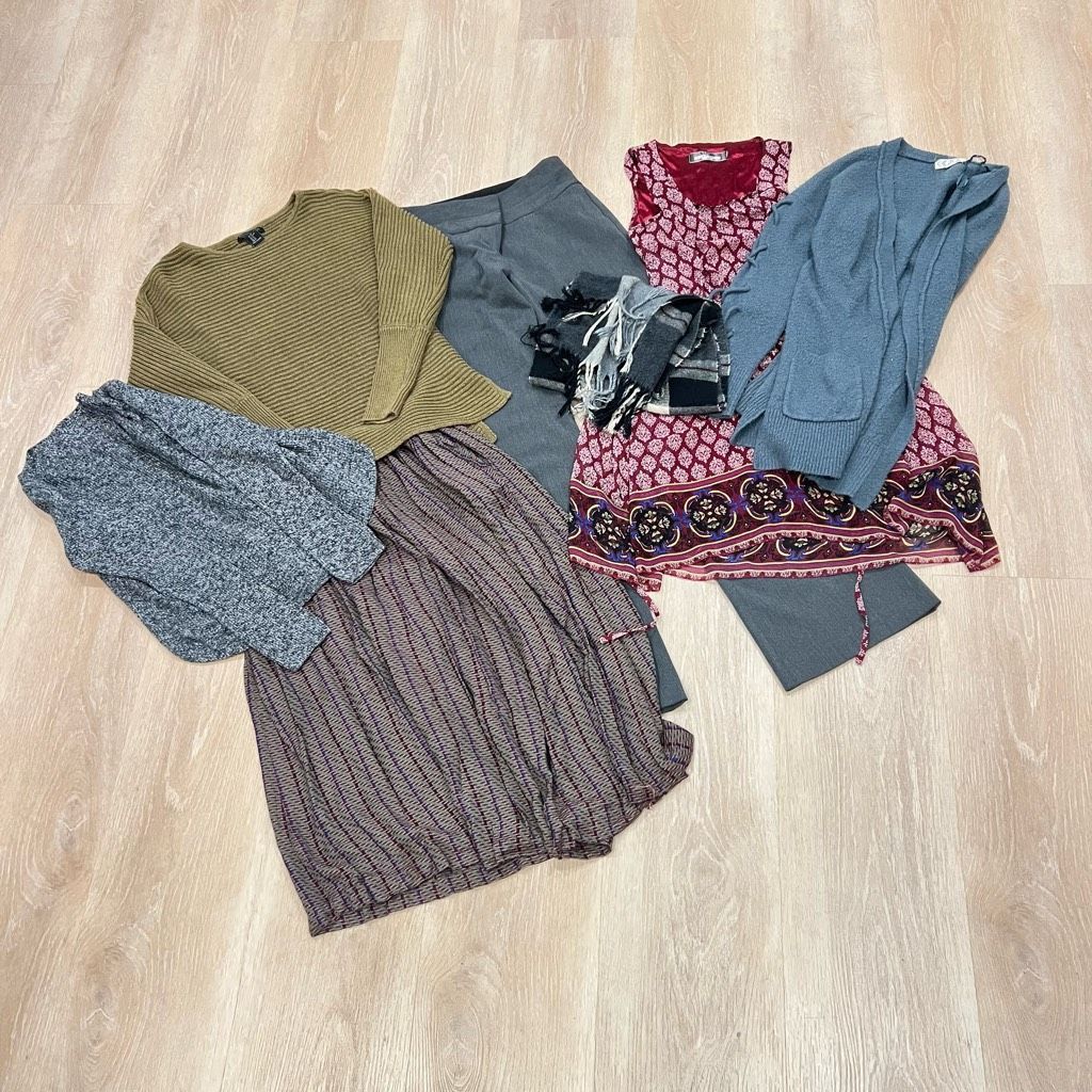 Rachel Zoe 7 Piece Clothing Lot: Rachel Zoe, Other Ways Vintage, Express, Paper Plane XS-M Size XS / US 0-2 / IT 36-38 - 8 Thumbnail