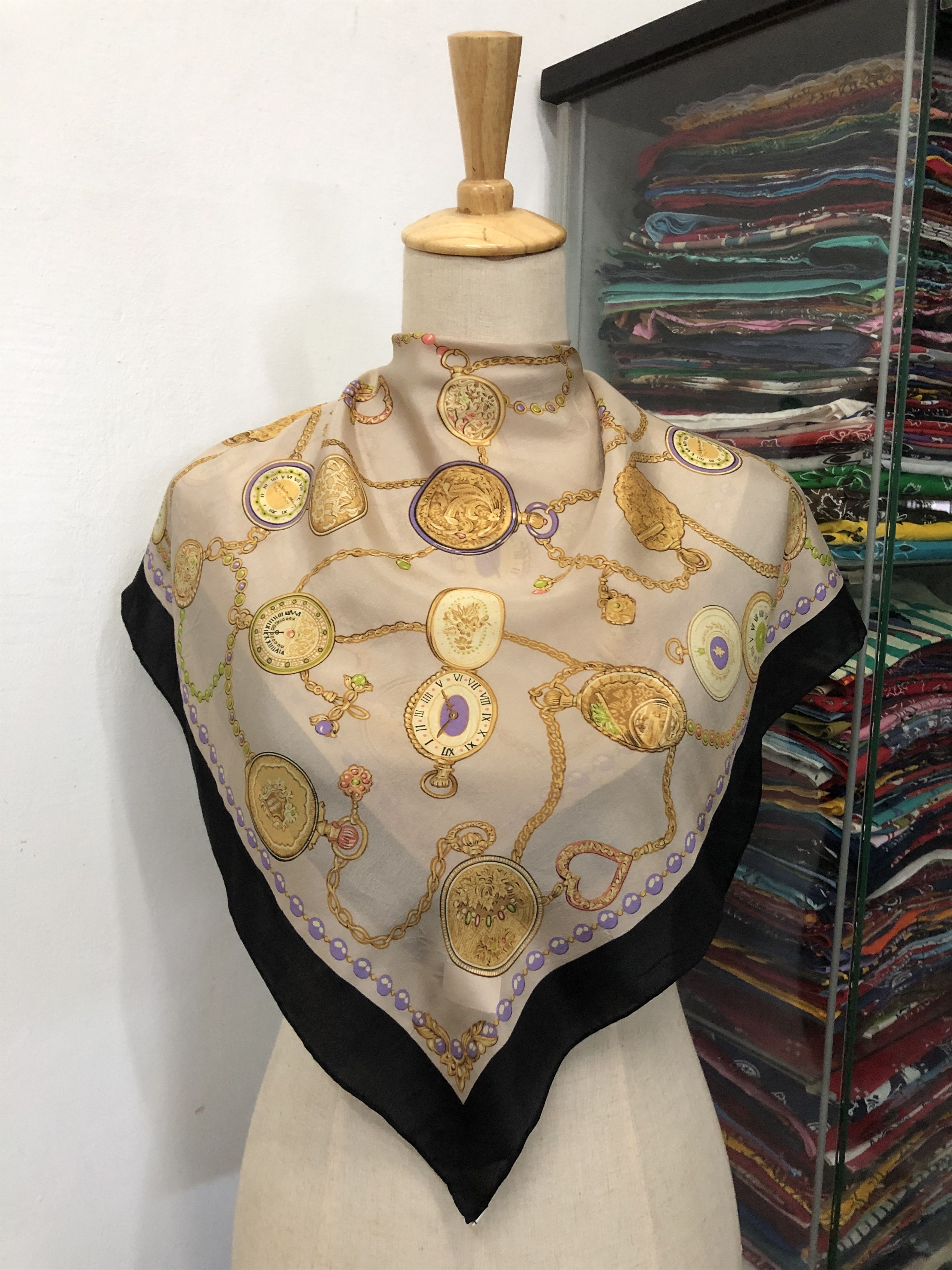 Vintage Vintage Silk Scarf Size ONE SIZE - 1 Thumbnail
