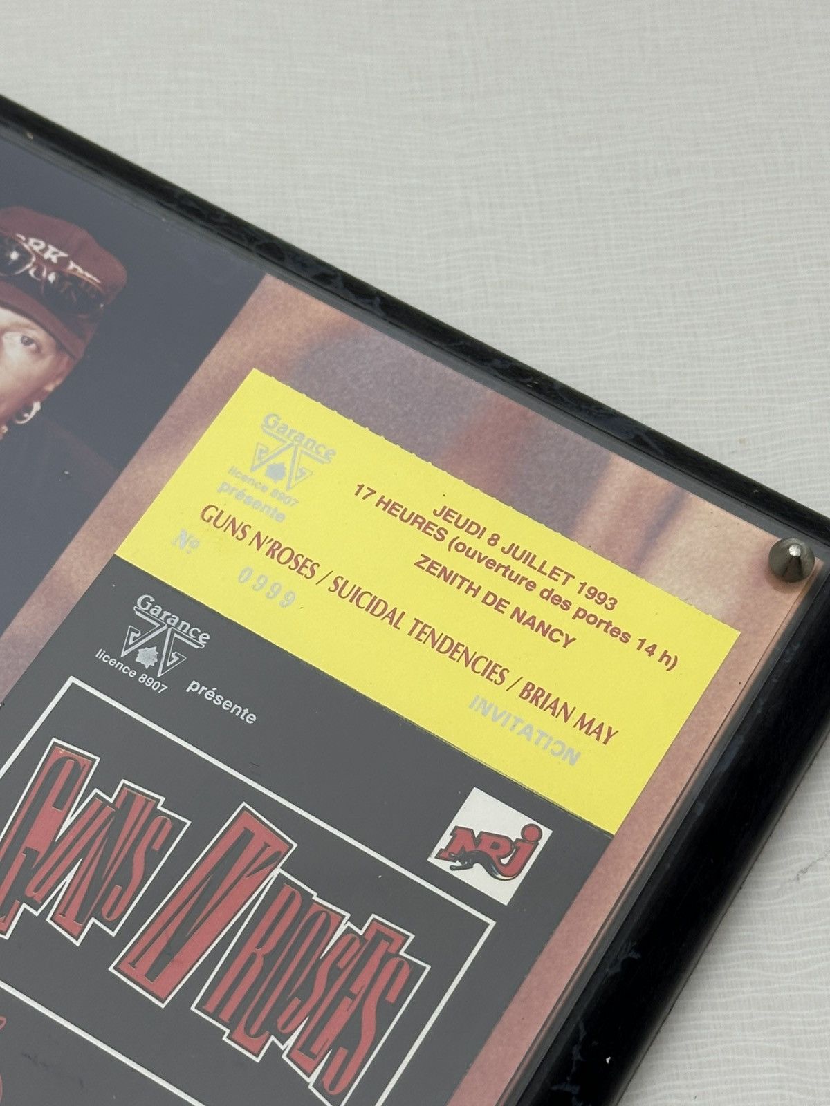 Guns N' Roses Gun’s N Roses Hanging Plaque Use Your Illusion 1993 Tour Size ONE SIZE - 8 Thumbnail