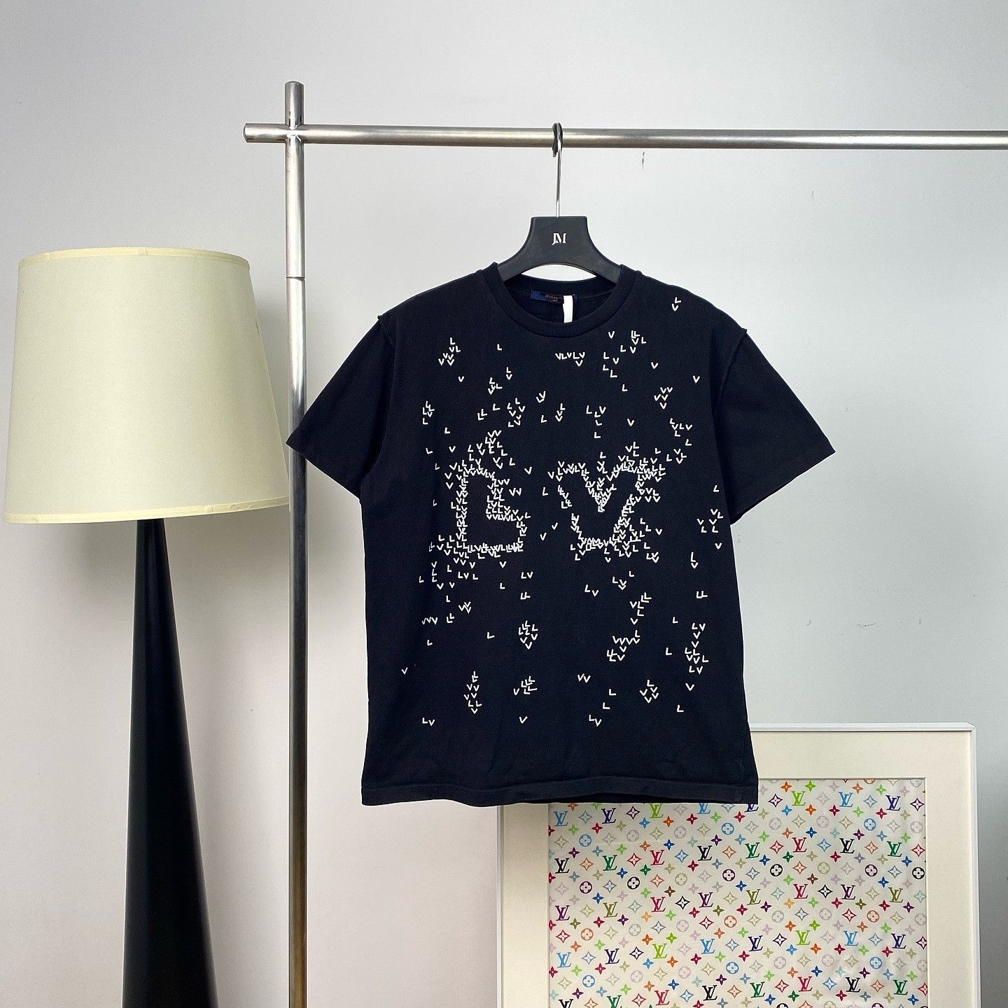 Louis Vuitton Louis Vuitton Spread Logo Embroidered T-Shirt Size L Size US L / EU 52-54 / 3 - 1 Thumbnail