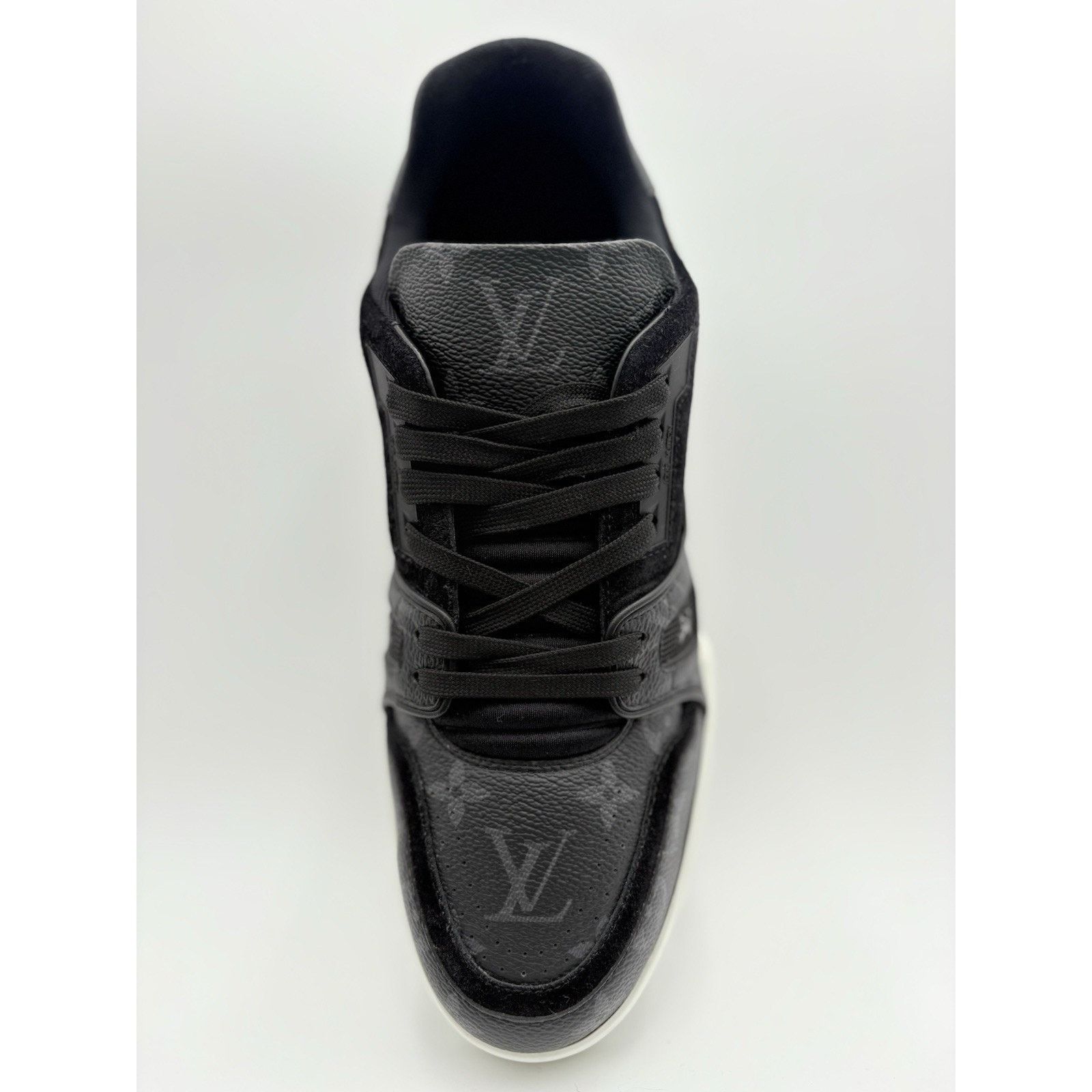 Louis Vuitton (US 9-9.5) - Louis Vuitton Trainer ' Black ' | SUPER CLEAN! Size US 9.5 / EU 42-43 - 11 Thumbnail