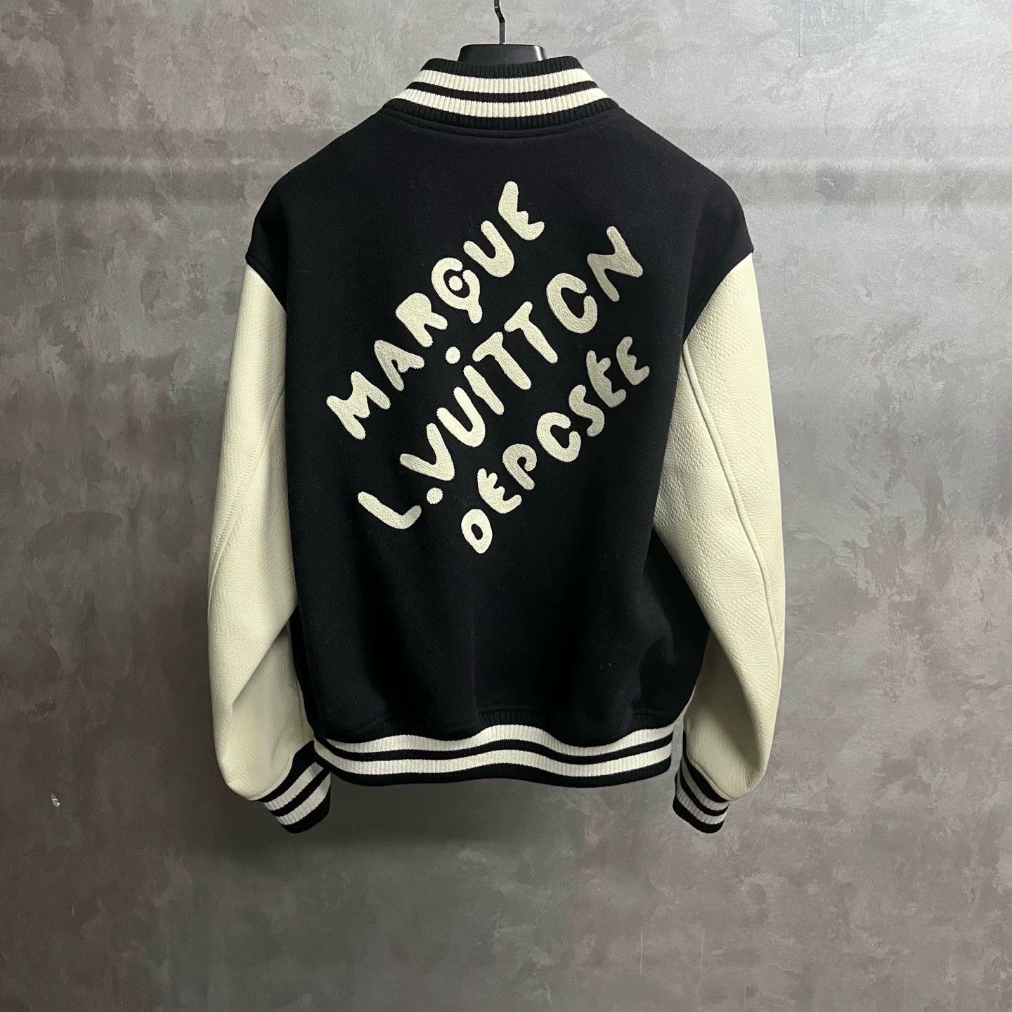 Louis Vuitton Louis Vuitton Black Logo Loose Baseball Jacket Size US M / EU 48-50 / 2 - 5 Thumbnail